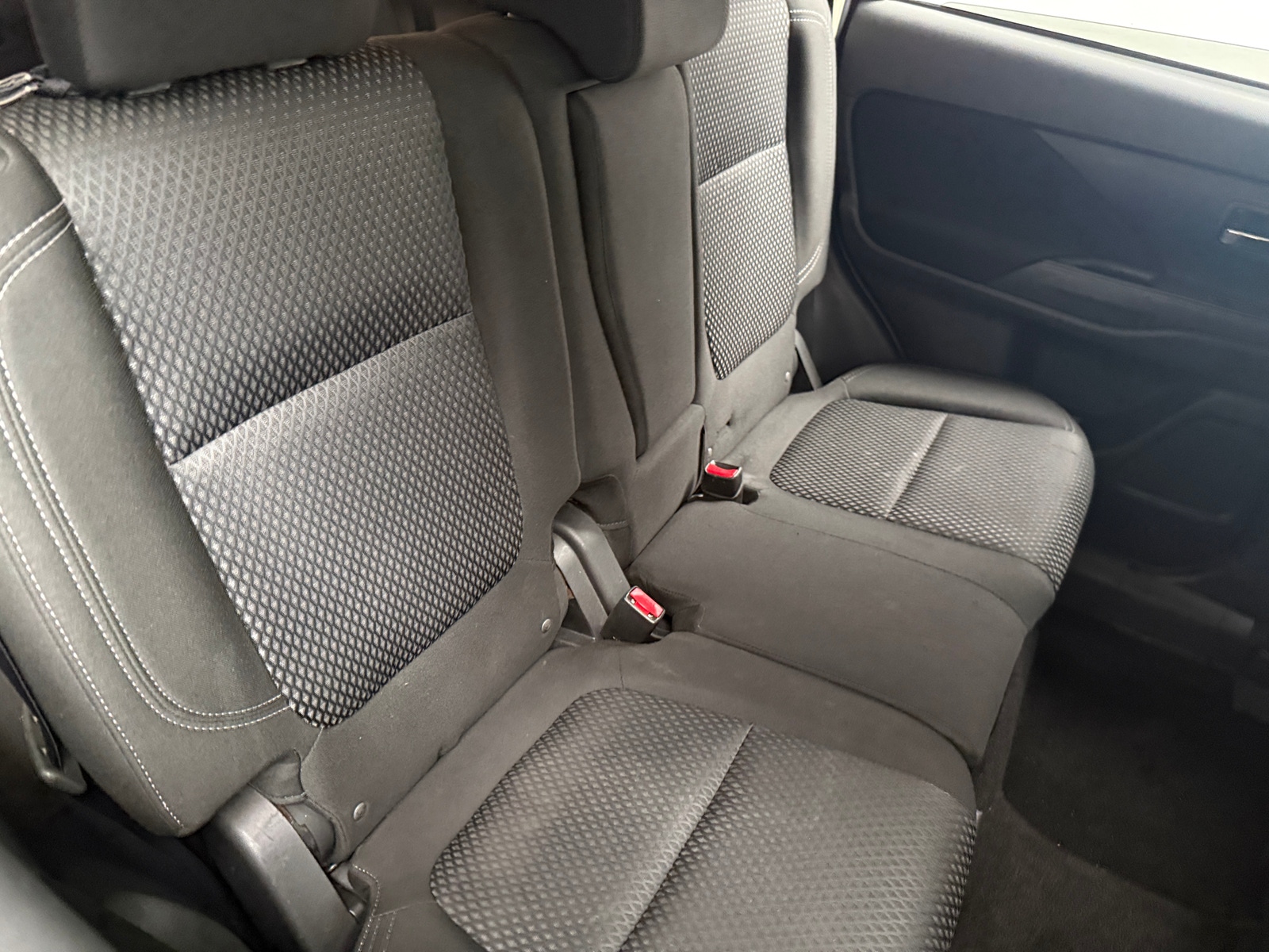 Thumbnail: 2019 Mitsubishi Outlander - 6