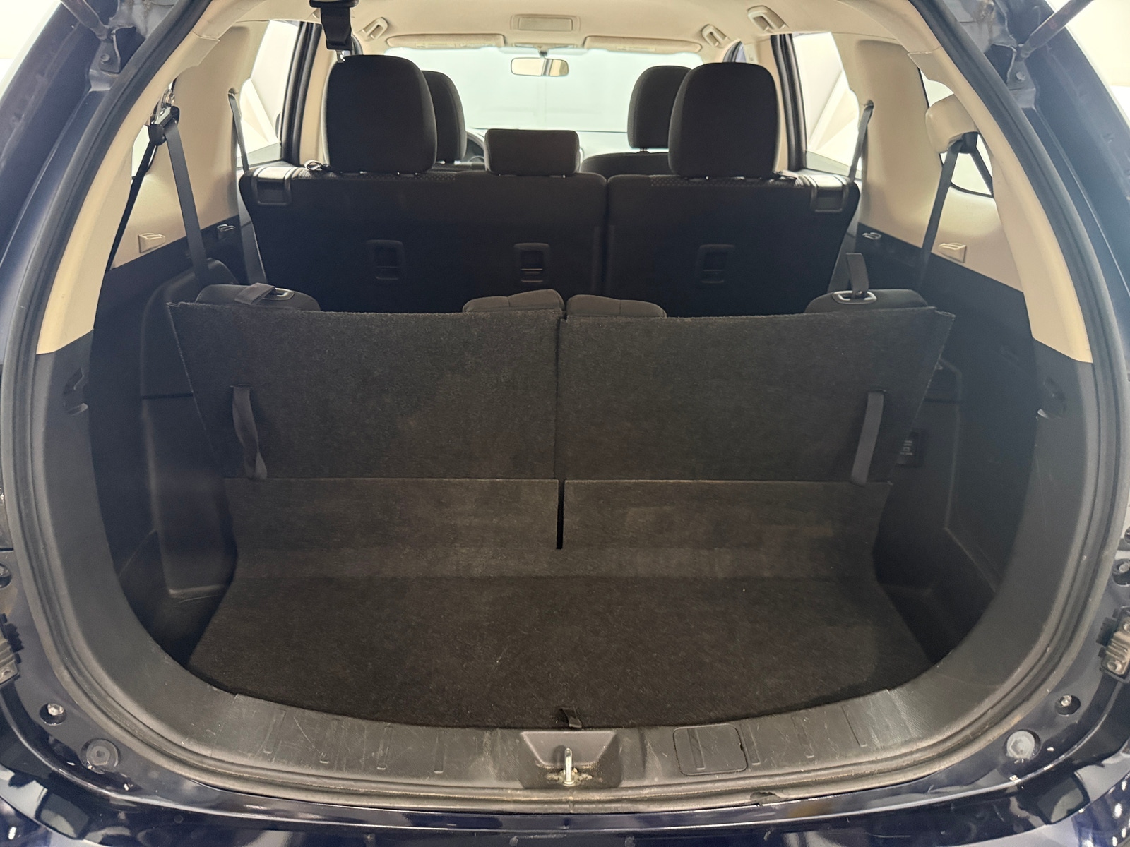 Thumbnail: 2019 Mitsubishi Outlander - 7