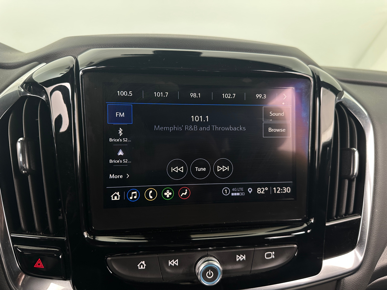 Thumbnail: 2023 Chevrolet Traverse - 4