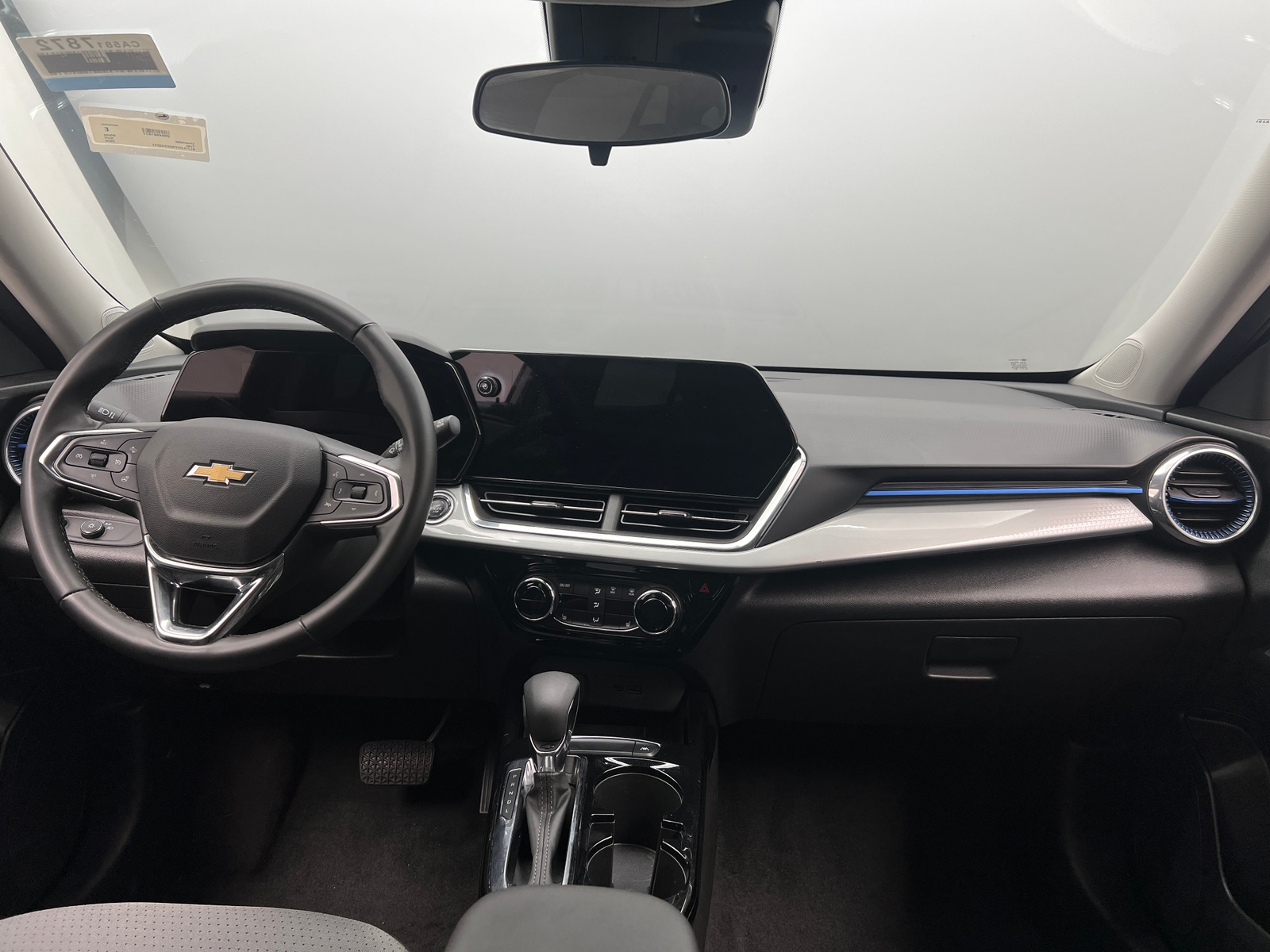 Thumbnail: 2025 Chevrolet Trax - 3