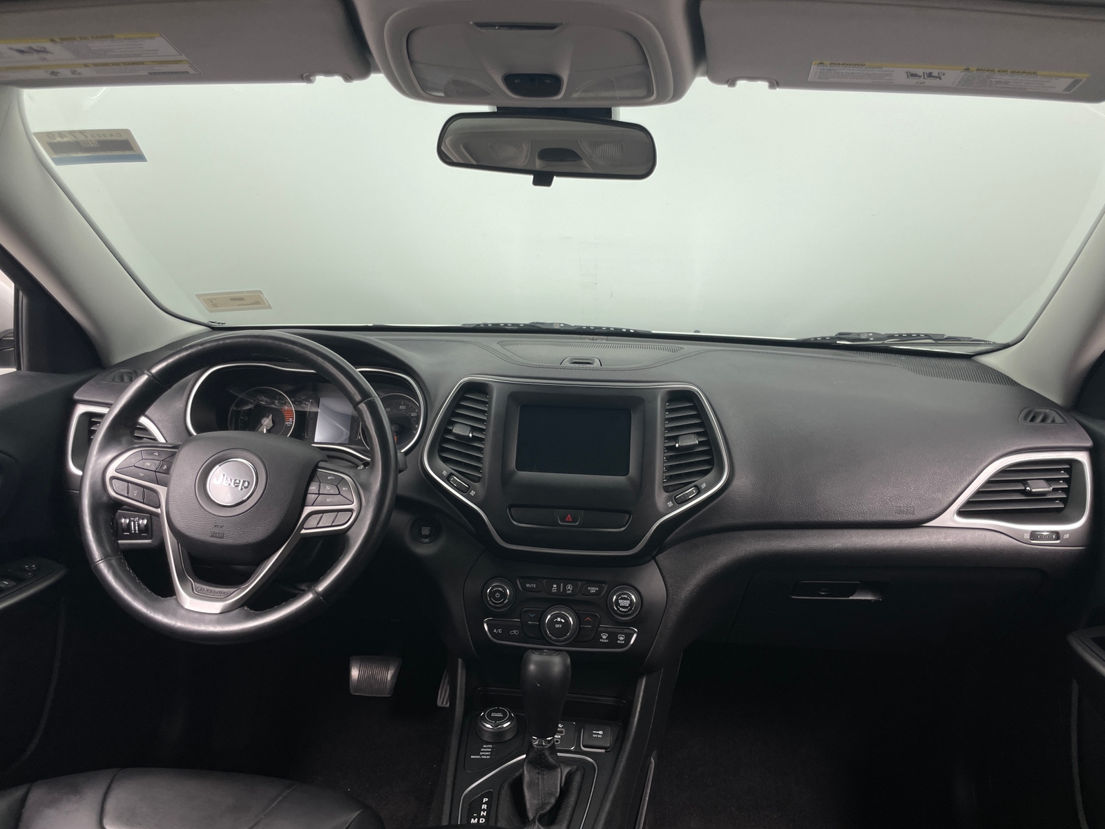 Thumbnail: 2019 Jeep Cherokee - 3