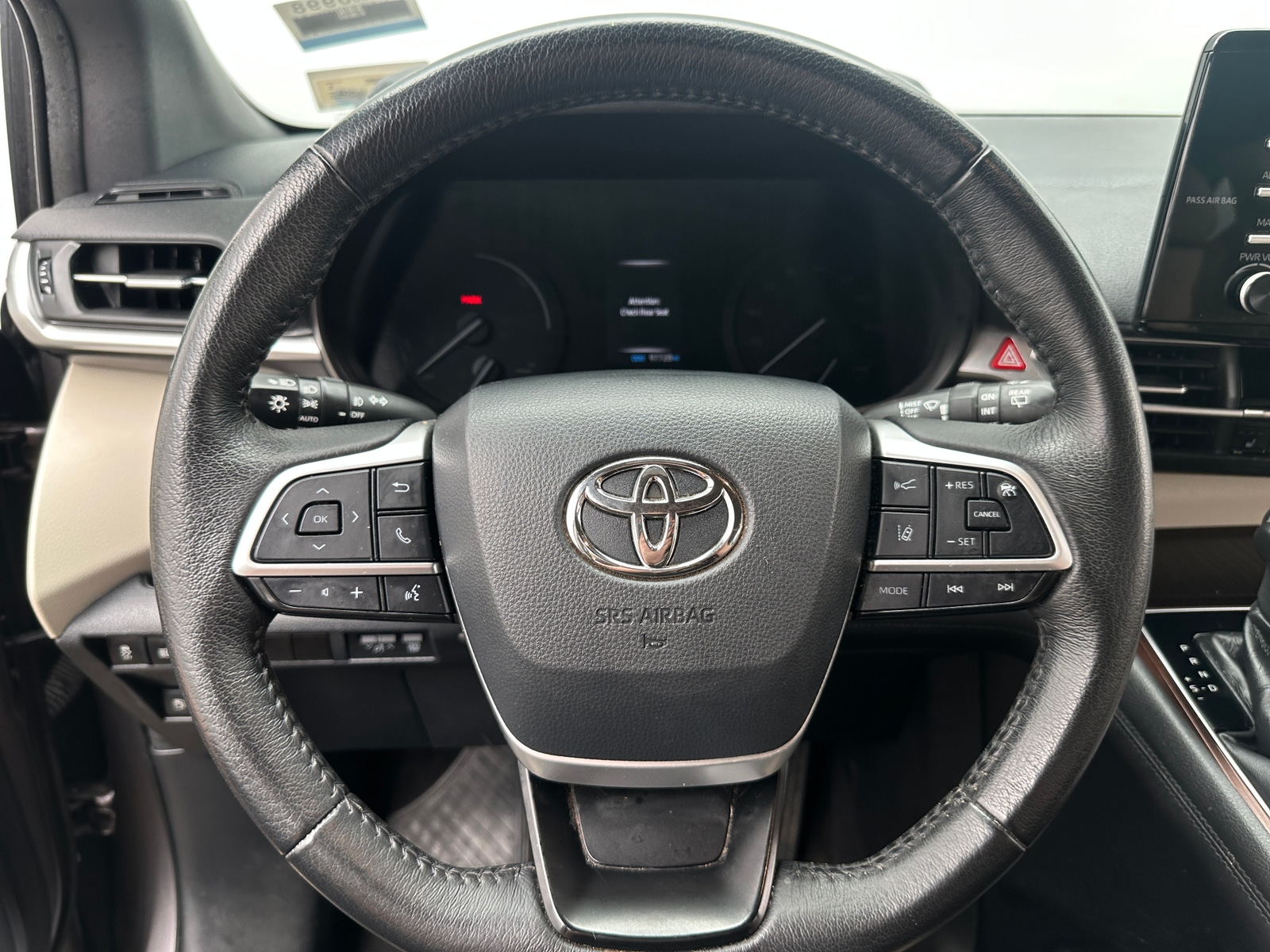 Thumbnail: 2021 Toyota Sienna - 4