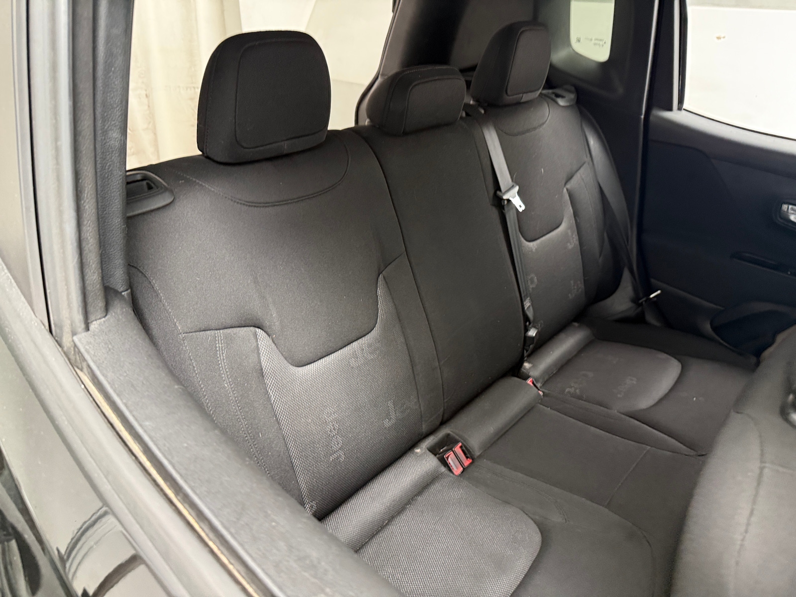 Thumbnail: 2016 Jeep Renegade - 6