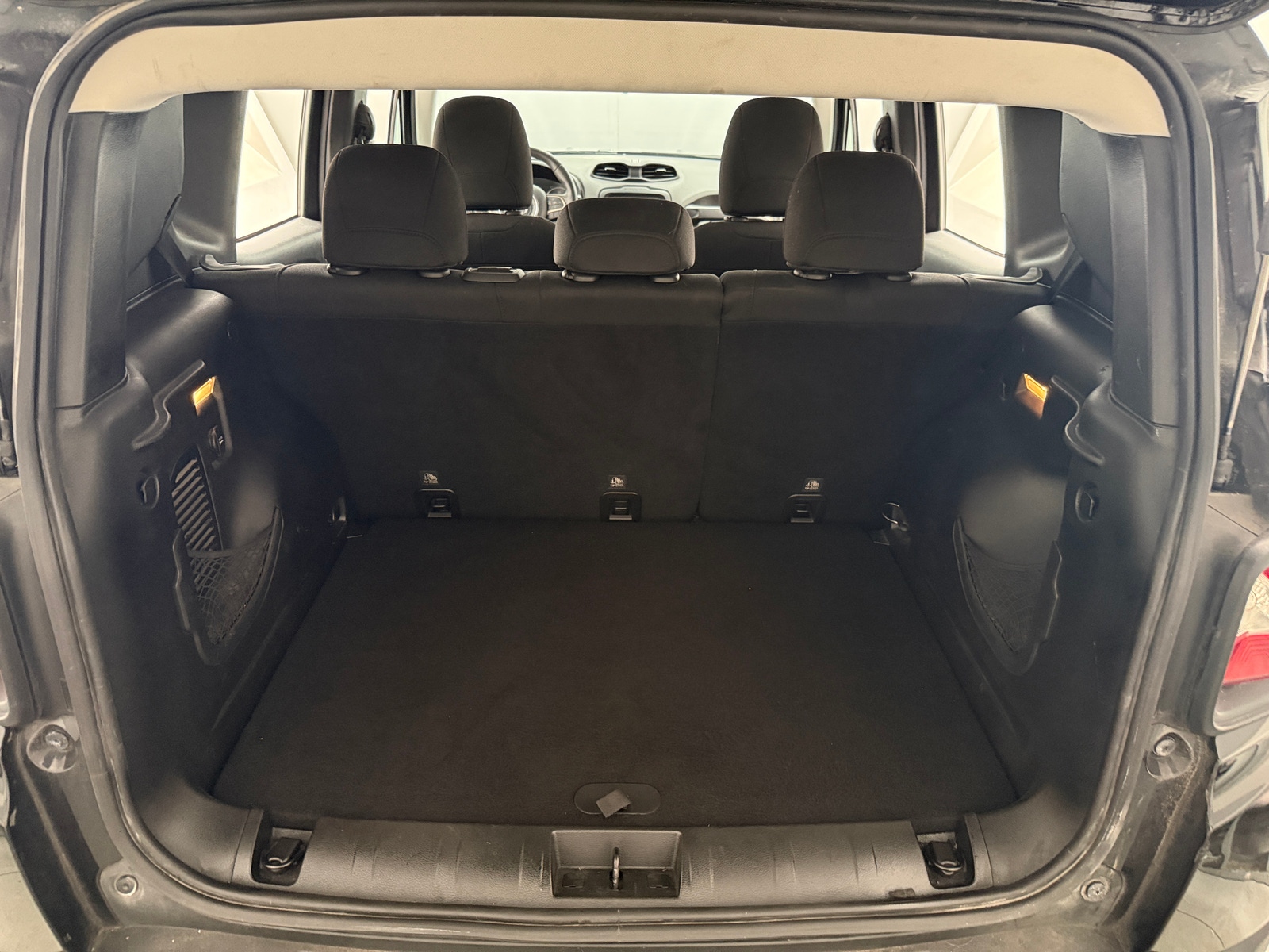 Thumbnail: 2016 Jeep Renegade - 7