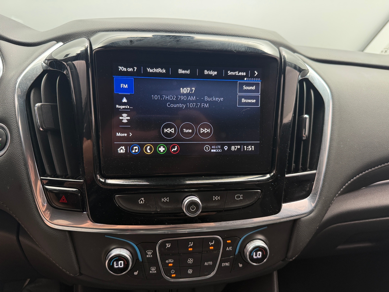 Thumbnail: 2023 Chevrolet Traverse - 4