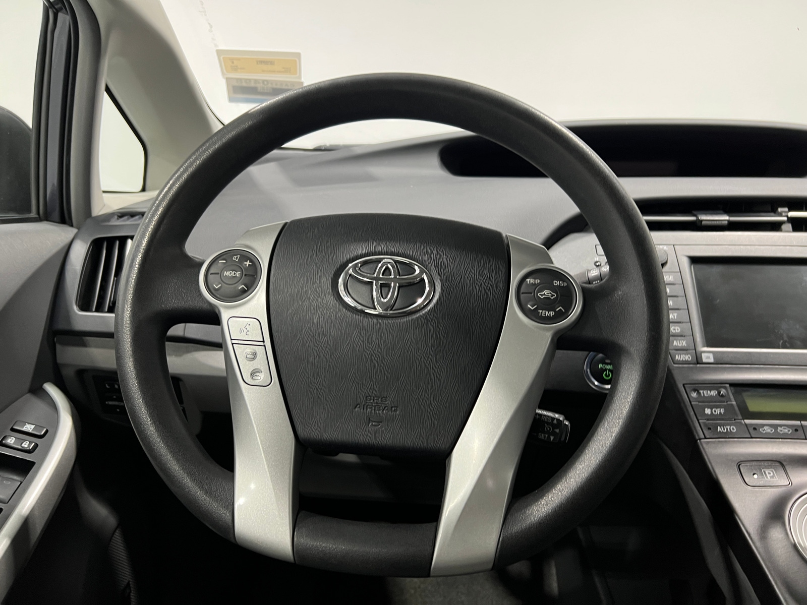 Thumbnail: 2011 Toyota Prius - 5