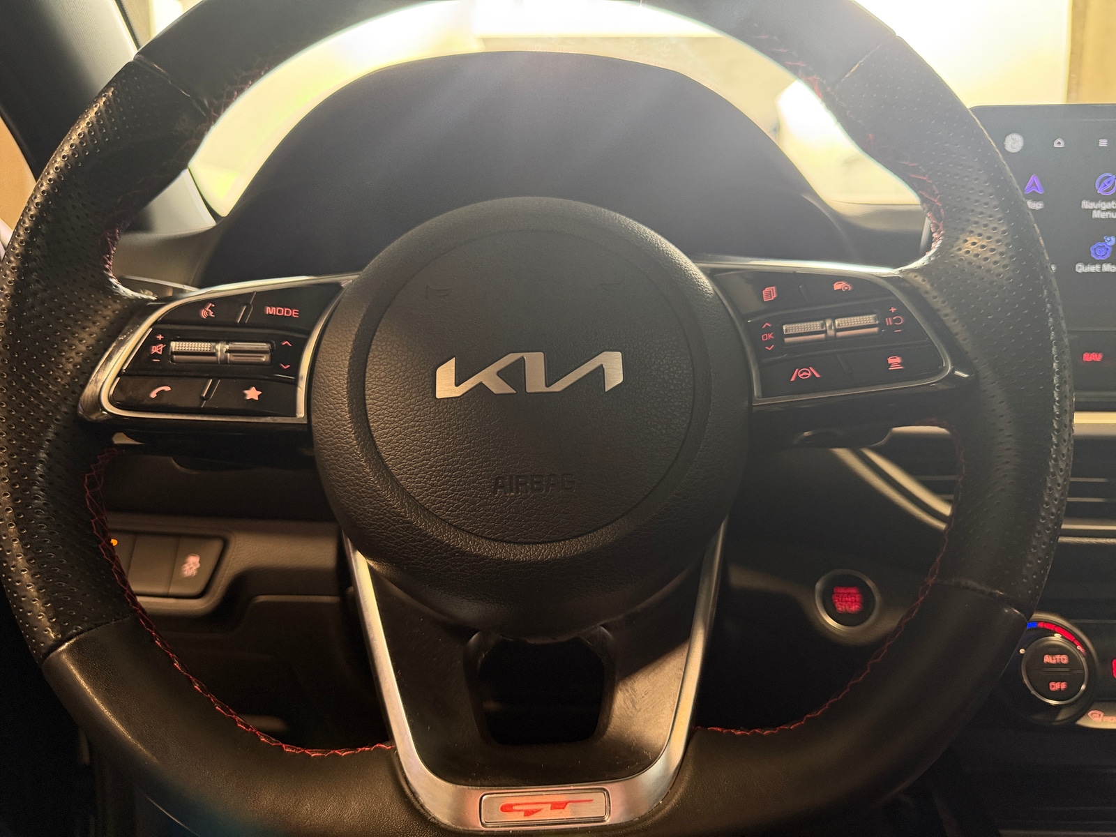 Thumbnail: 2022 Kia Forte - 4
