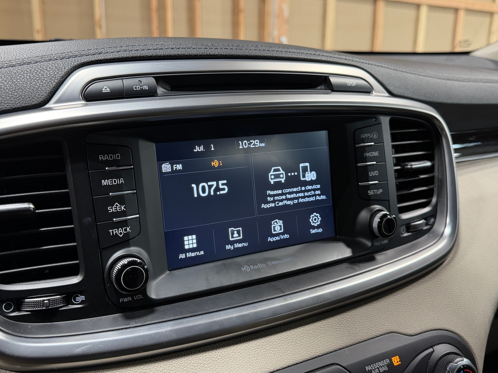 Thumbnail: 2018 Kia Sorento - 3