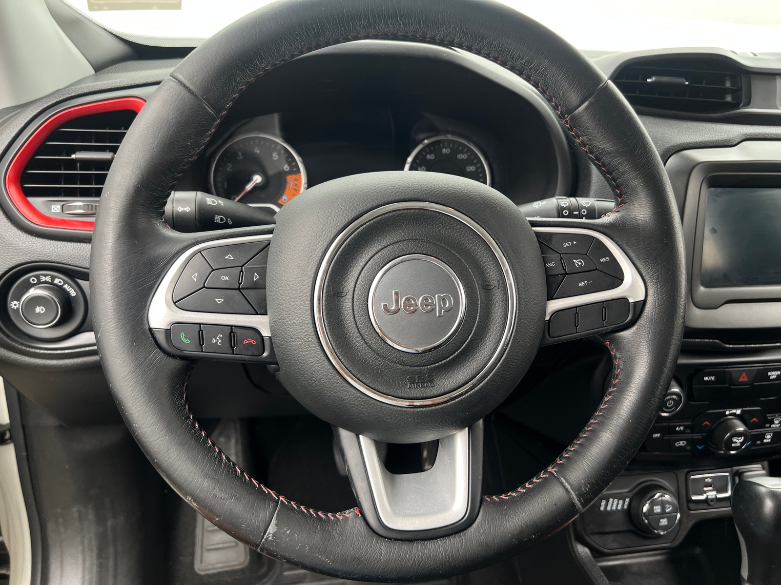 Thumbnail: 2019 Jeep Renegade - 5