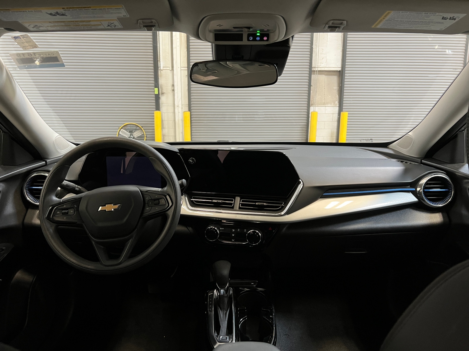 Thumbnail: 2025 Chevrolet Trax - 3