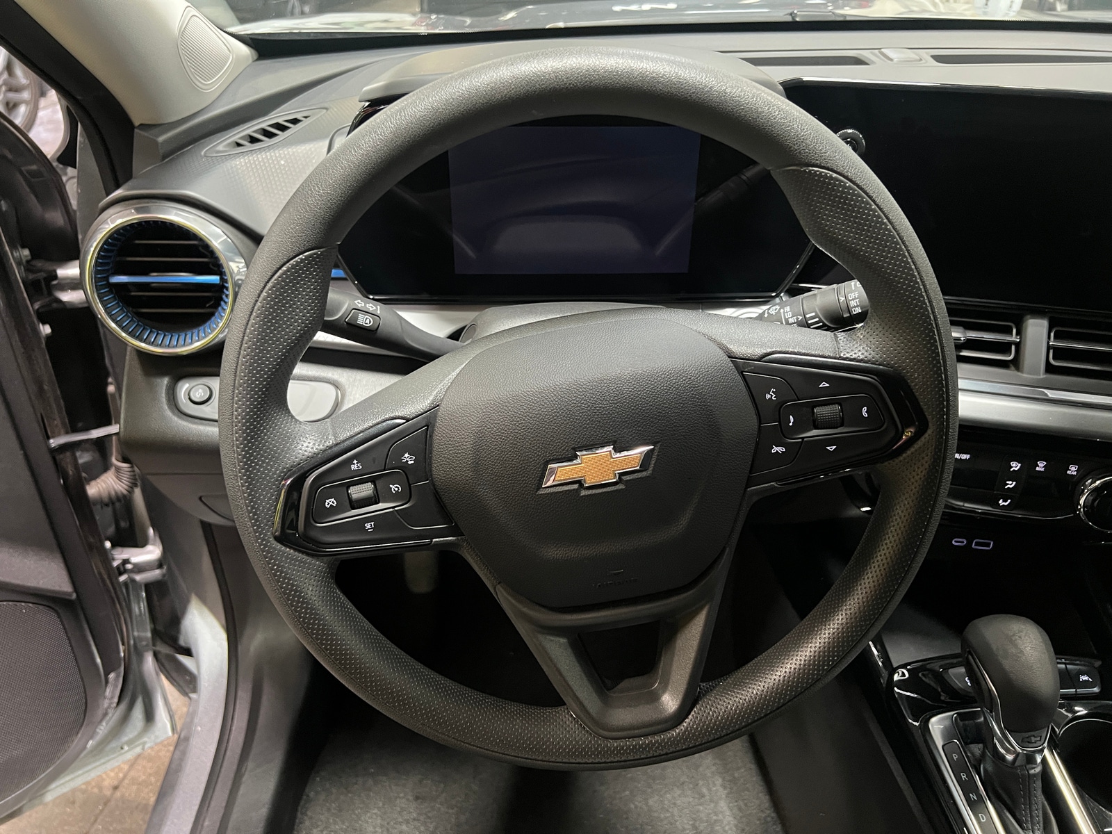 Thumbnail: 2025 Chevrolet Trax - 5