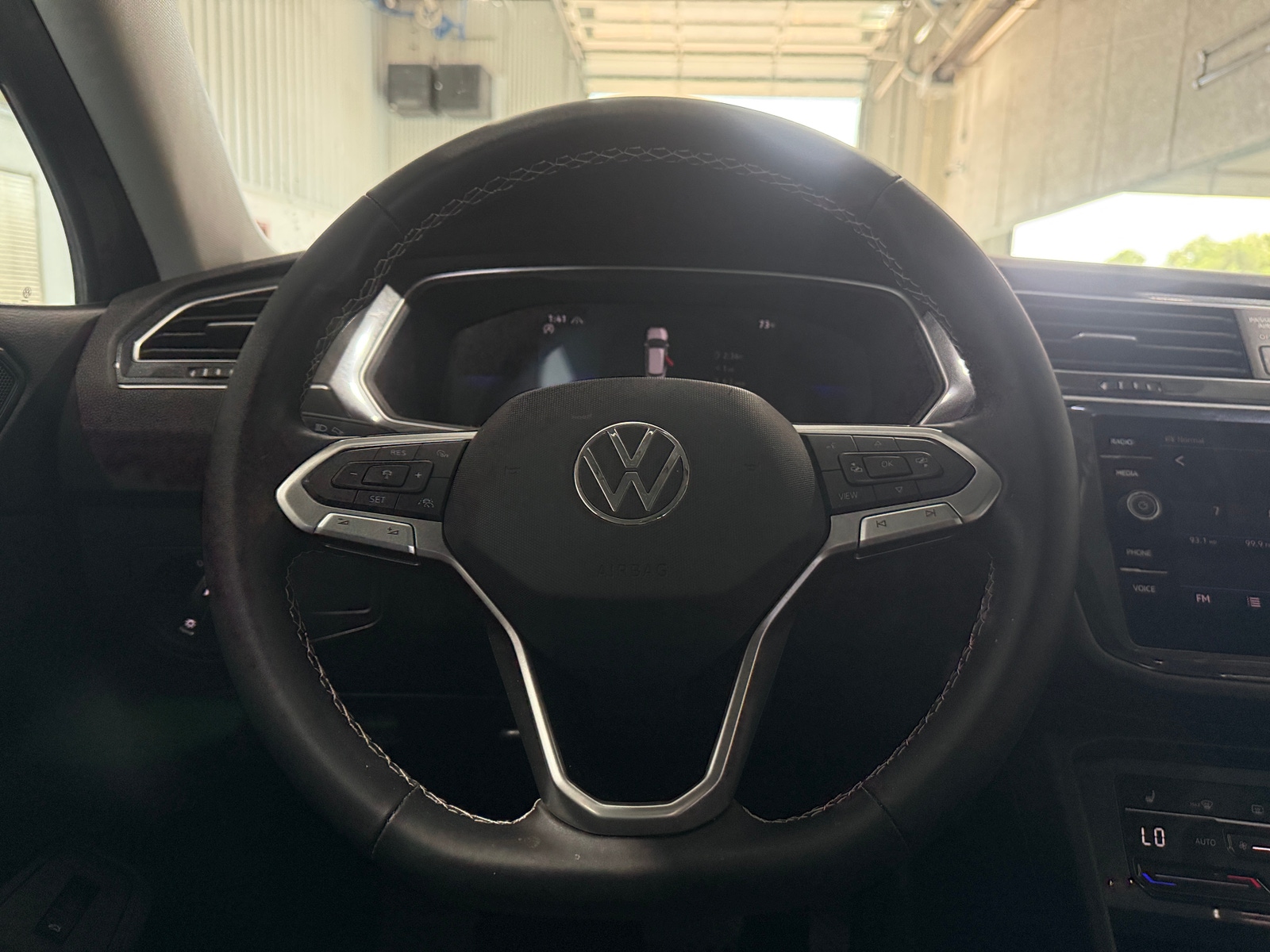 Thumbnail: 2024 Volkswagen Tiguan - 5