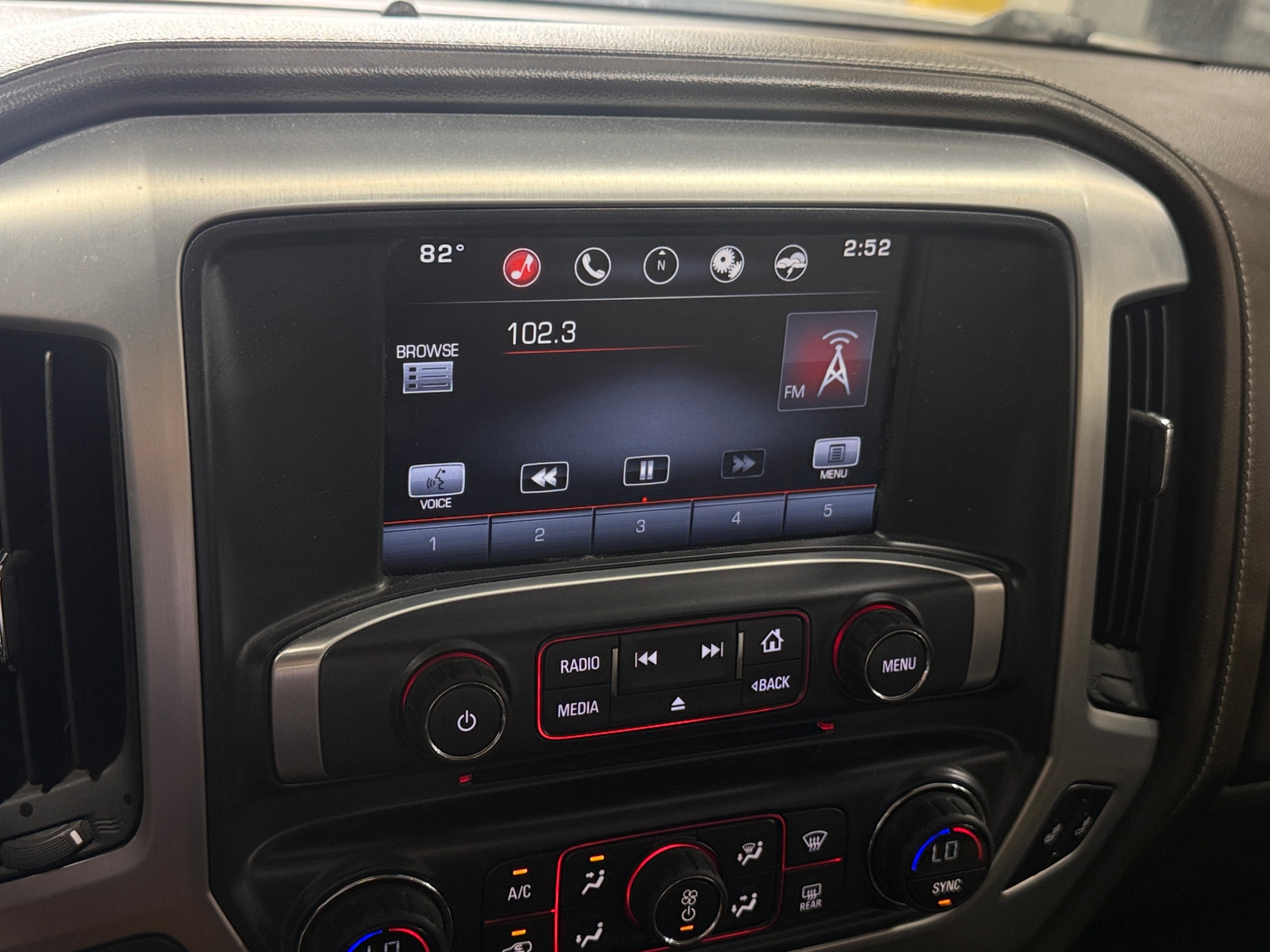 Thumbnail: 2015 GMC Sierra 1500 - 3
