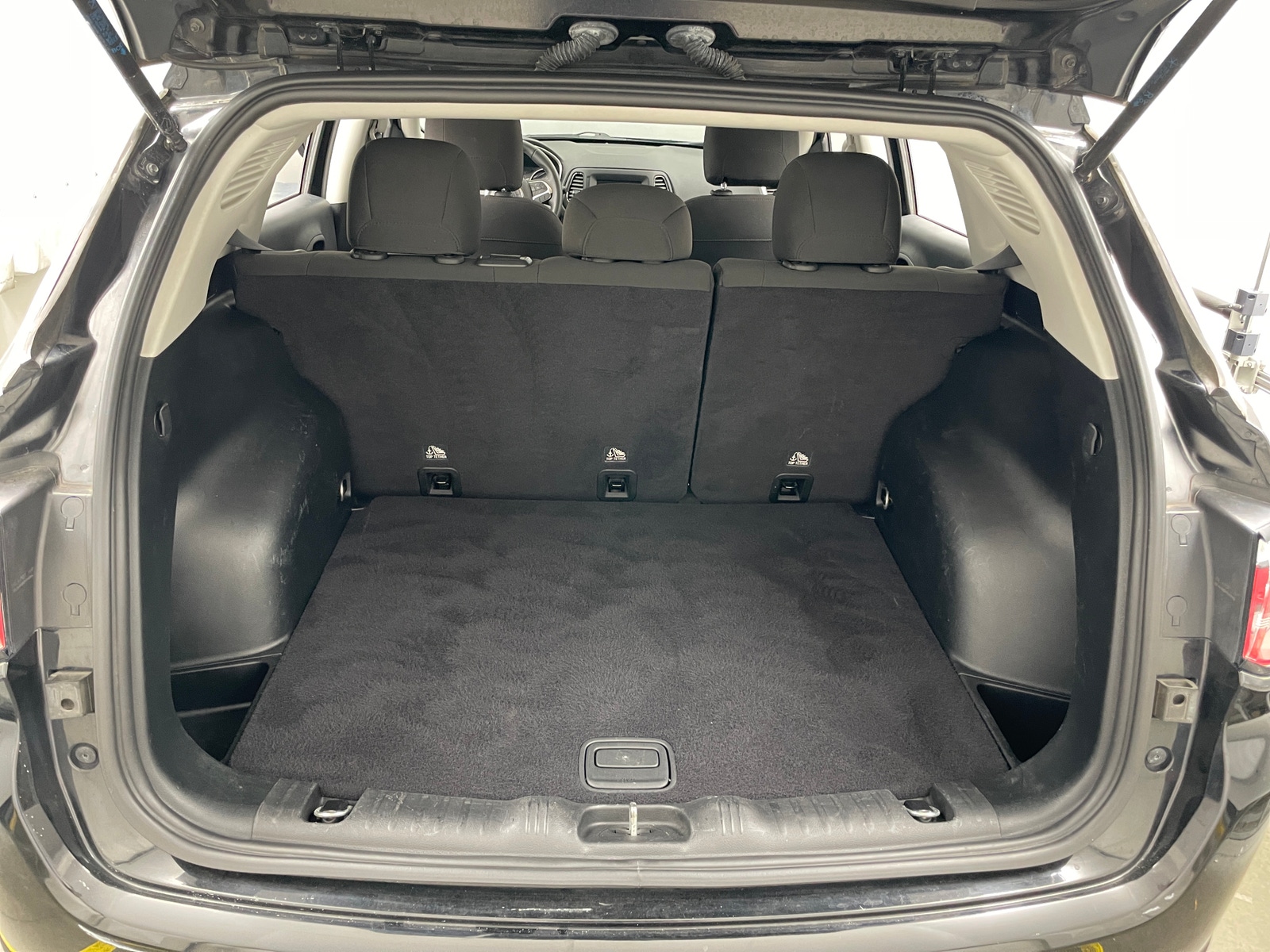 Thumbnail: 2019 Jeep Compass - 7