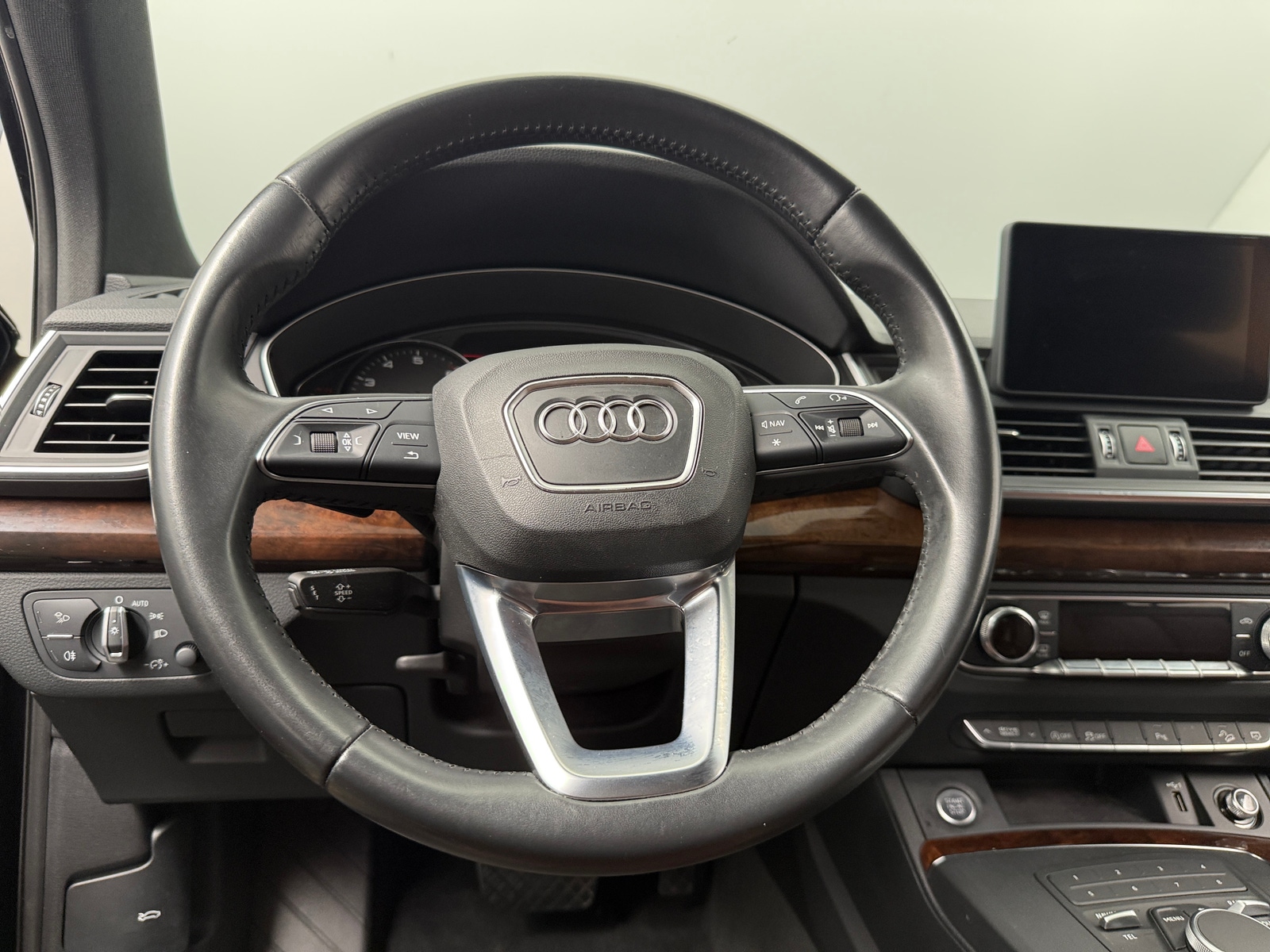 Thumbnail: 2020 Audi Q5 - 4