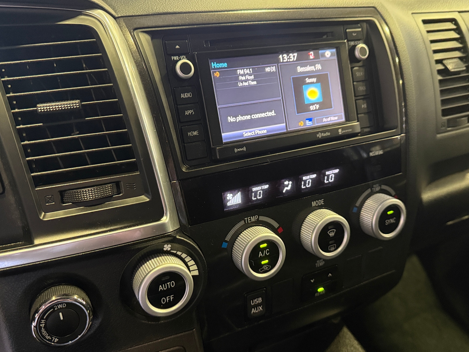 Thumbnail: 2018 Toyota Sequoia - 4