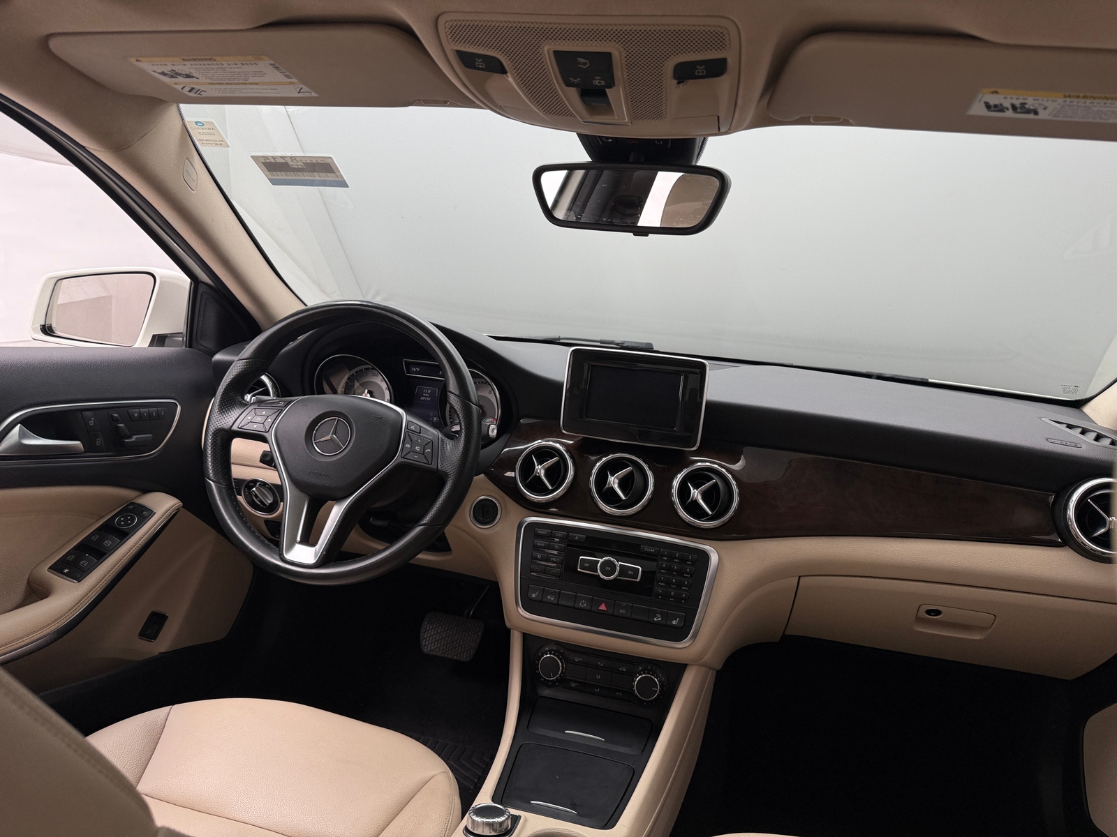 Thumbnail: 2015 Mercedes-Benz GLA - 2