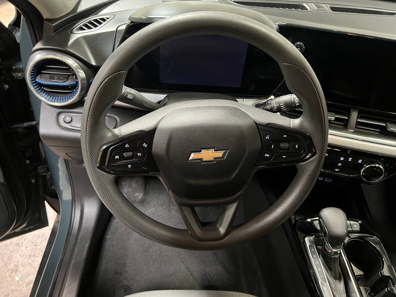 Thumbnail: 2025 Chevrolet Trax - 5