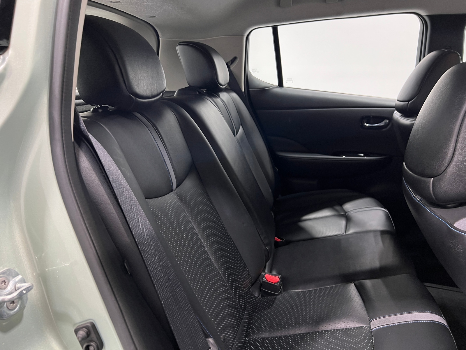 Thumbnail: 2018 Nissan Leaf - 5