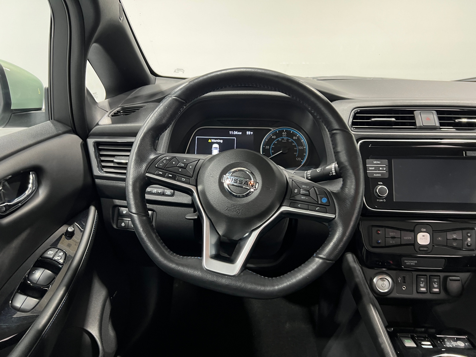 Thumbnail: 2018 Nissan Leaf - 4