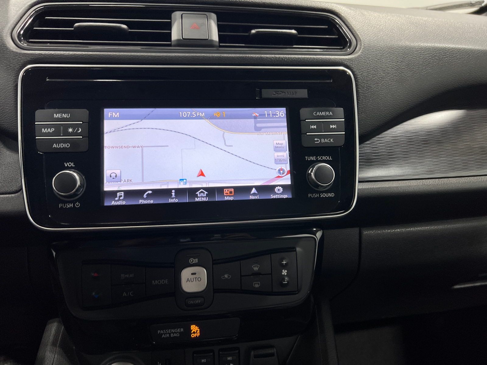 Thumbnail: 2018 Nissan Leaf - 3