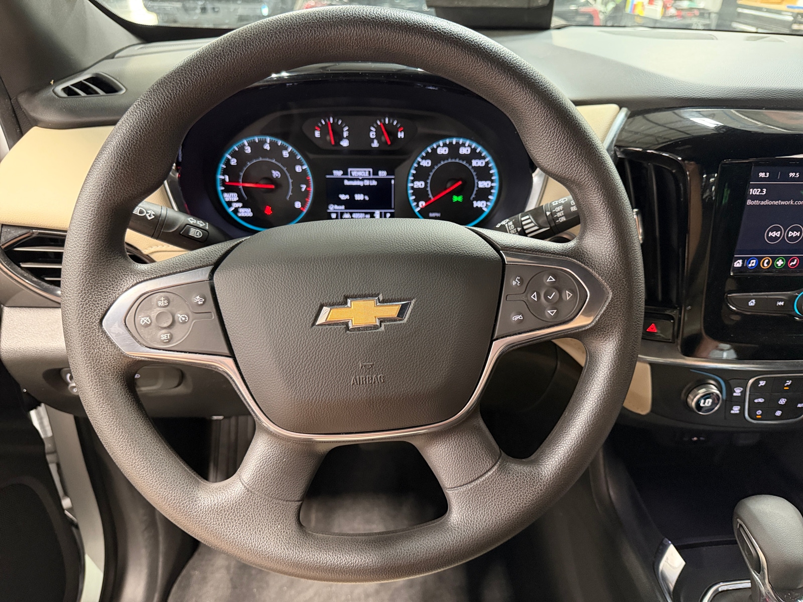 Thumbnail: 2022 Chevrolet Traverse - 5