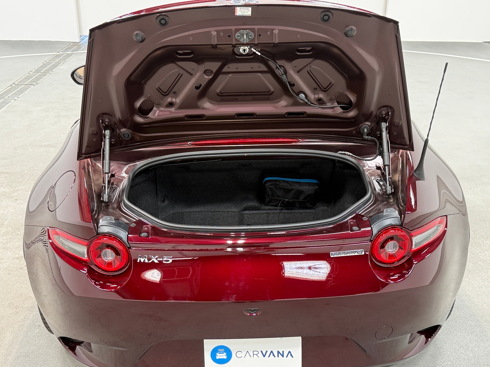 Thumbnail: 2025 Mazda MX-5 Miata - 5