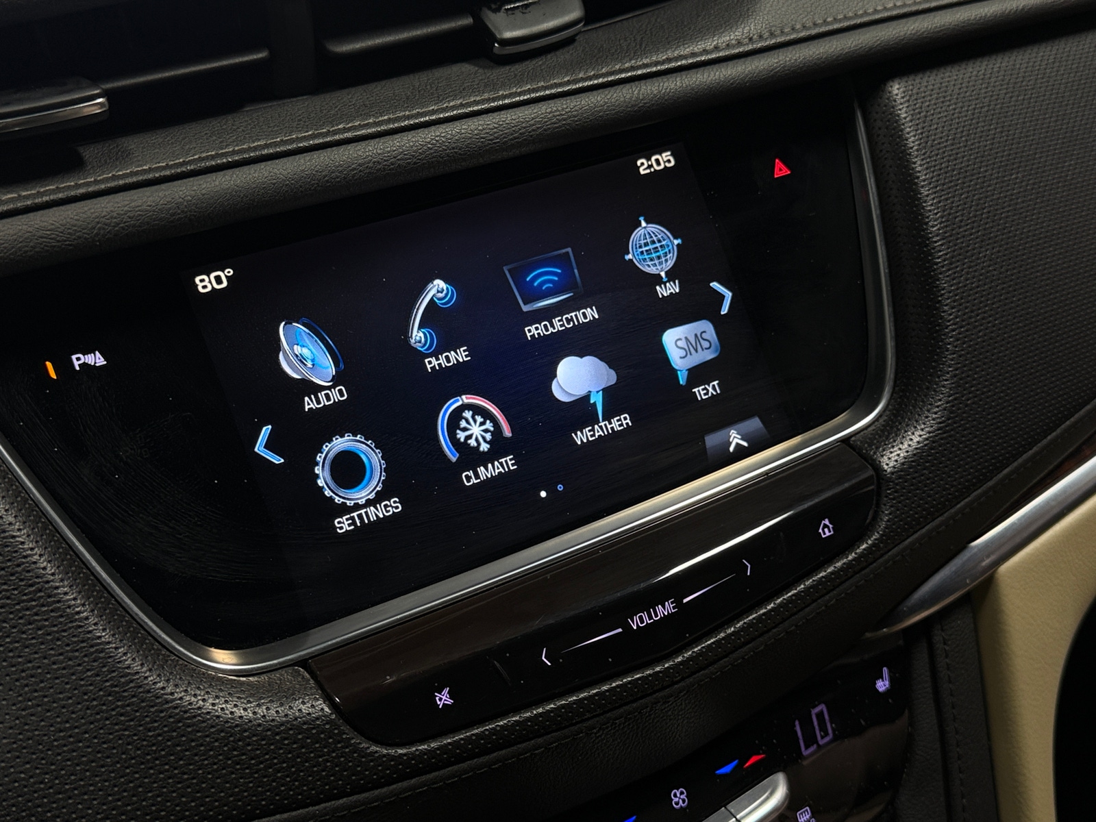 Thumbnail: 2017 Cadillac XT5 - 3