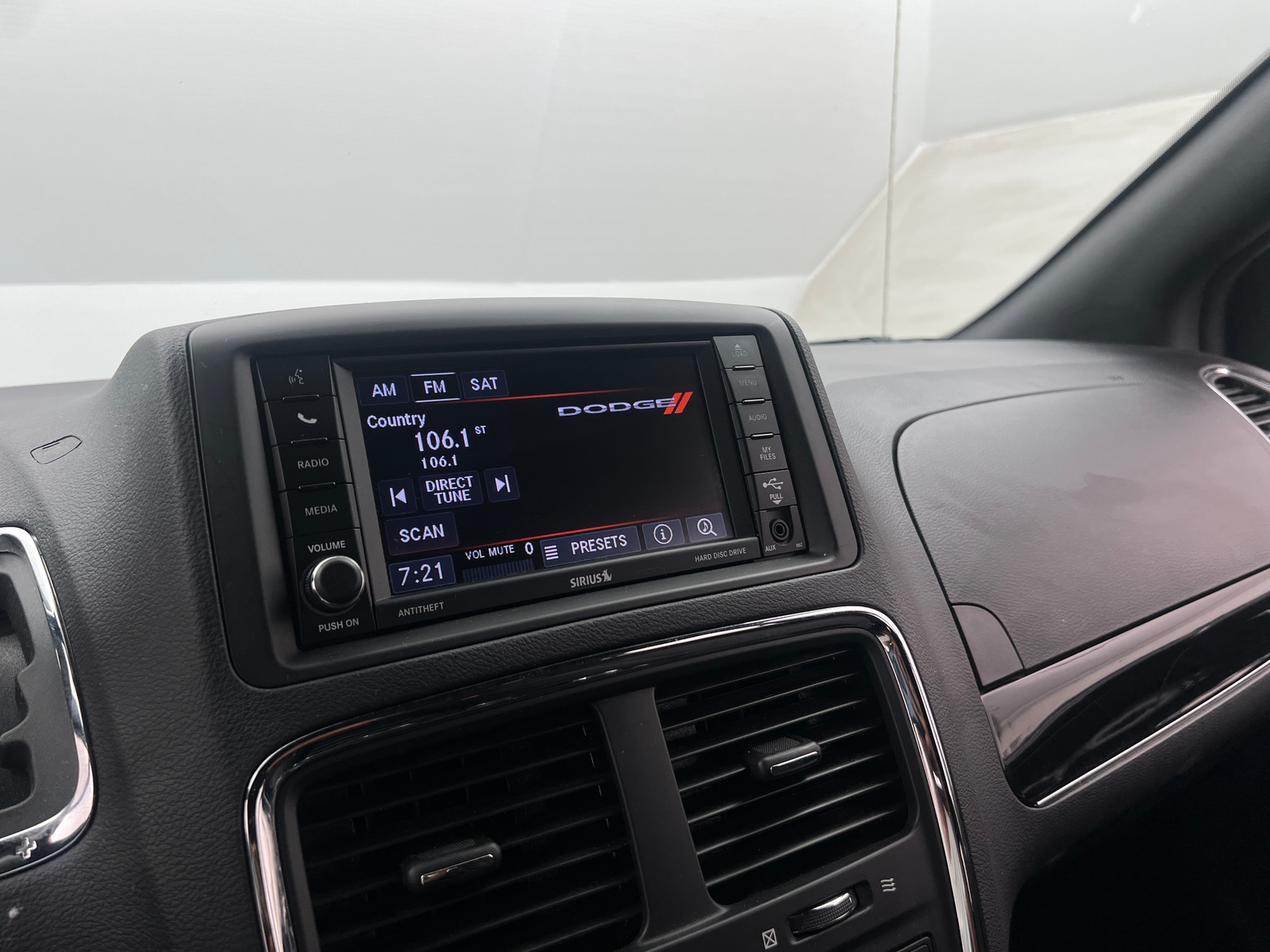 Thumbnail: 2019 Dodge Grand Caravan - 4