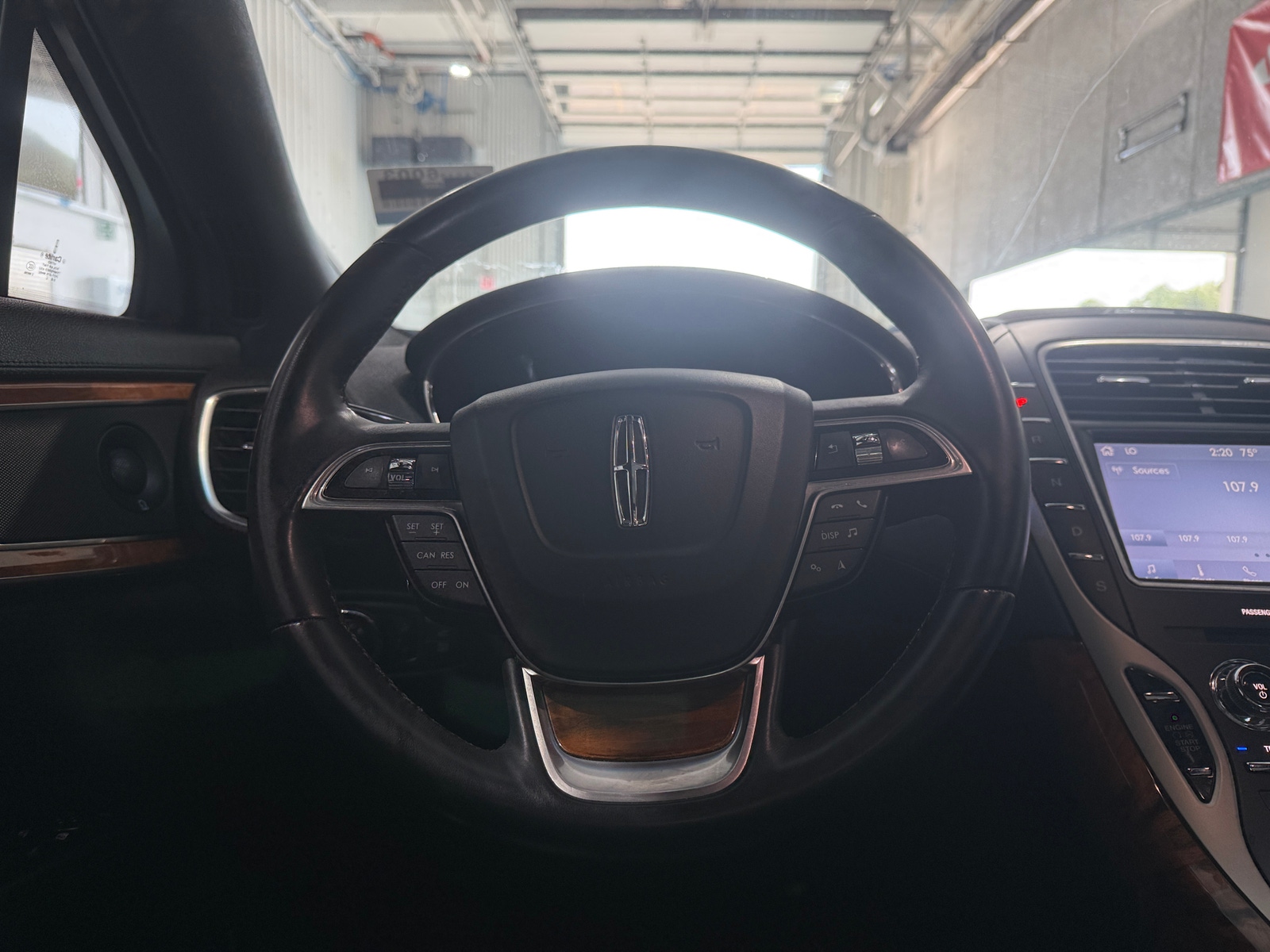 Thumbnail: 2020 Lincoln Nautilus - 4