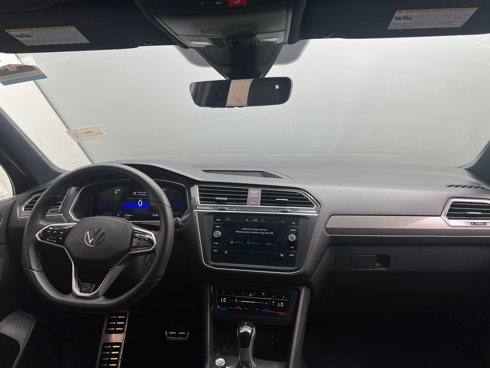 Thumbnail: 2023 Volkswagen Tiguan - 2
