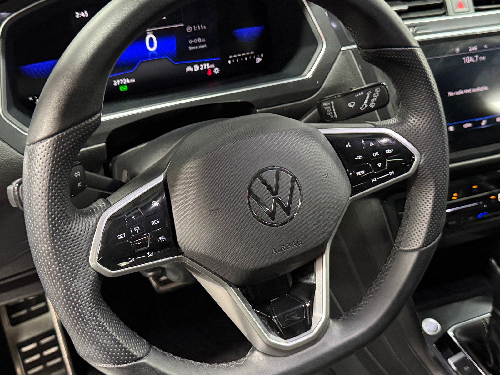 Thumbnail: 2023 Volkswagen Tiguan - 4