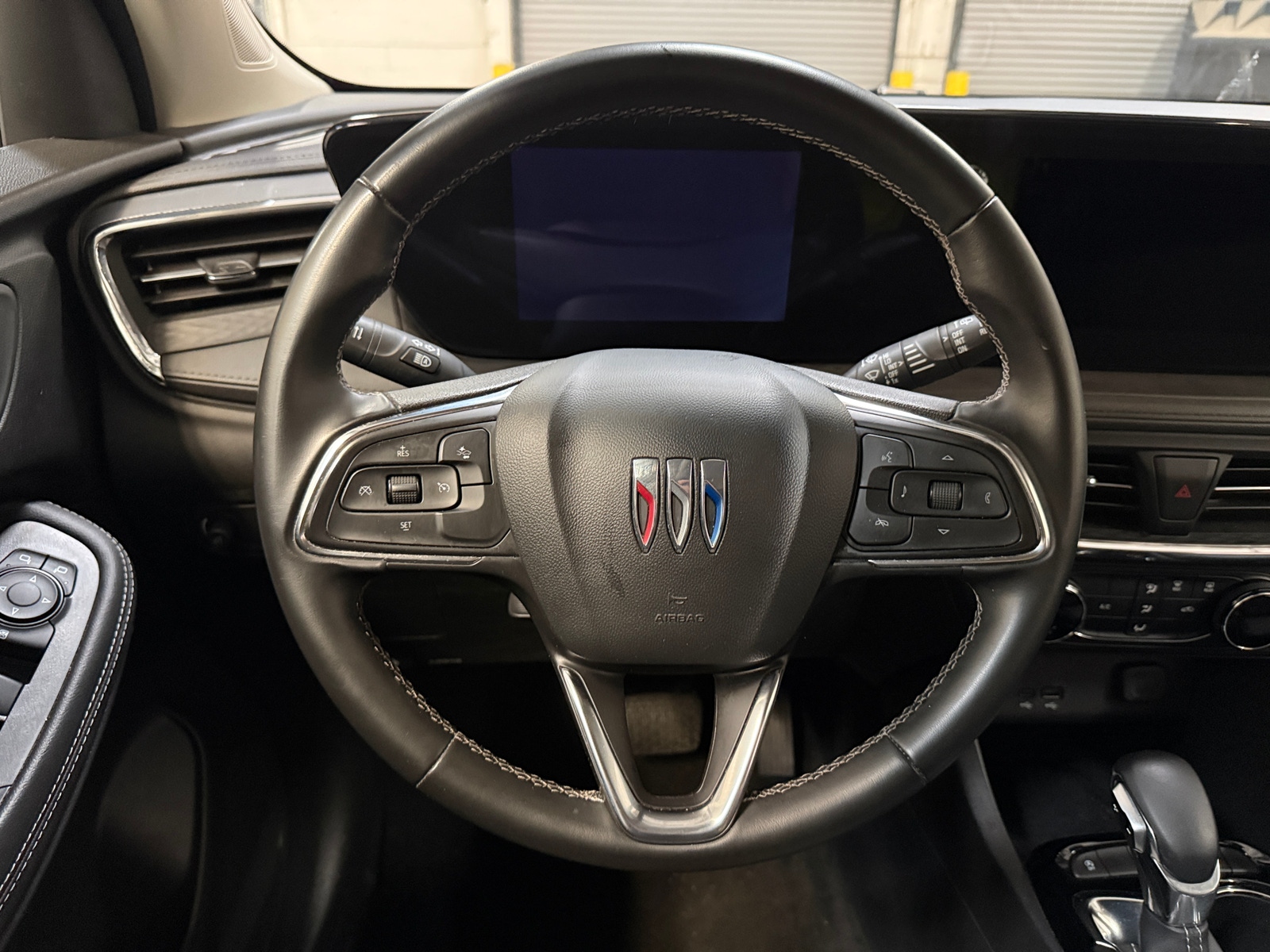 Thumbnail: 2025 Buick Encore GX - 4