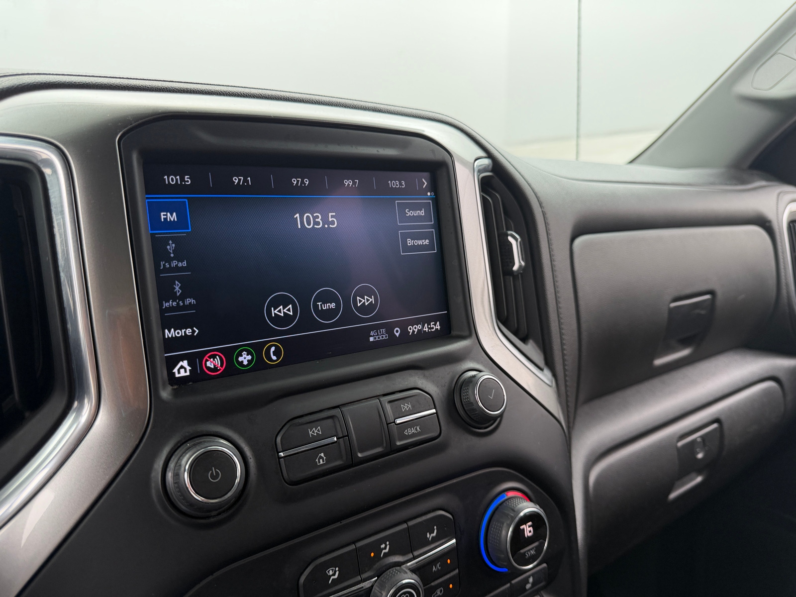 Thumbnail: 2022 Chevrolet Silverado 1500 - 4