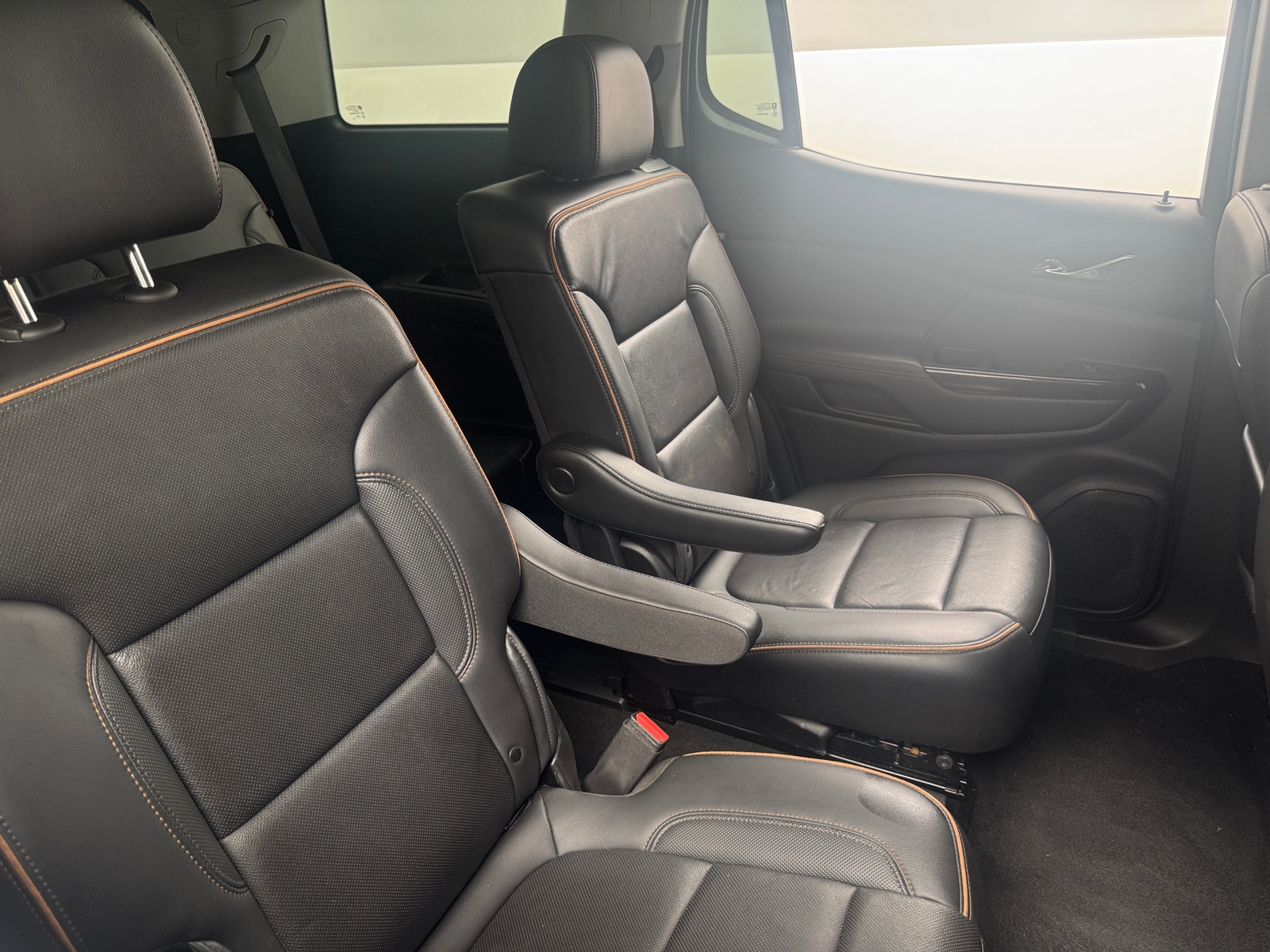 Thumbnail: 2022 GMC Acadia - 6