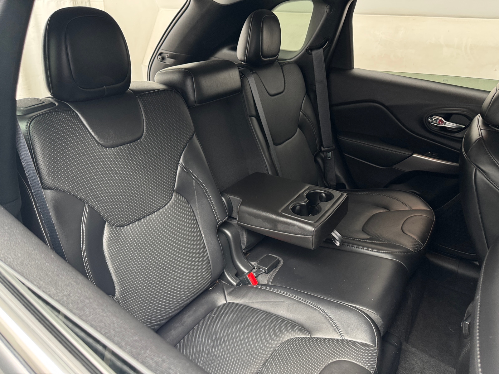 Thumbnail: 2021 Jeep Cherokee - 6