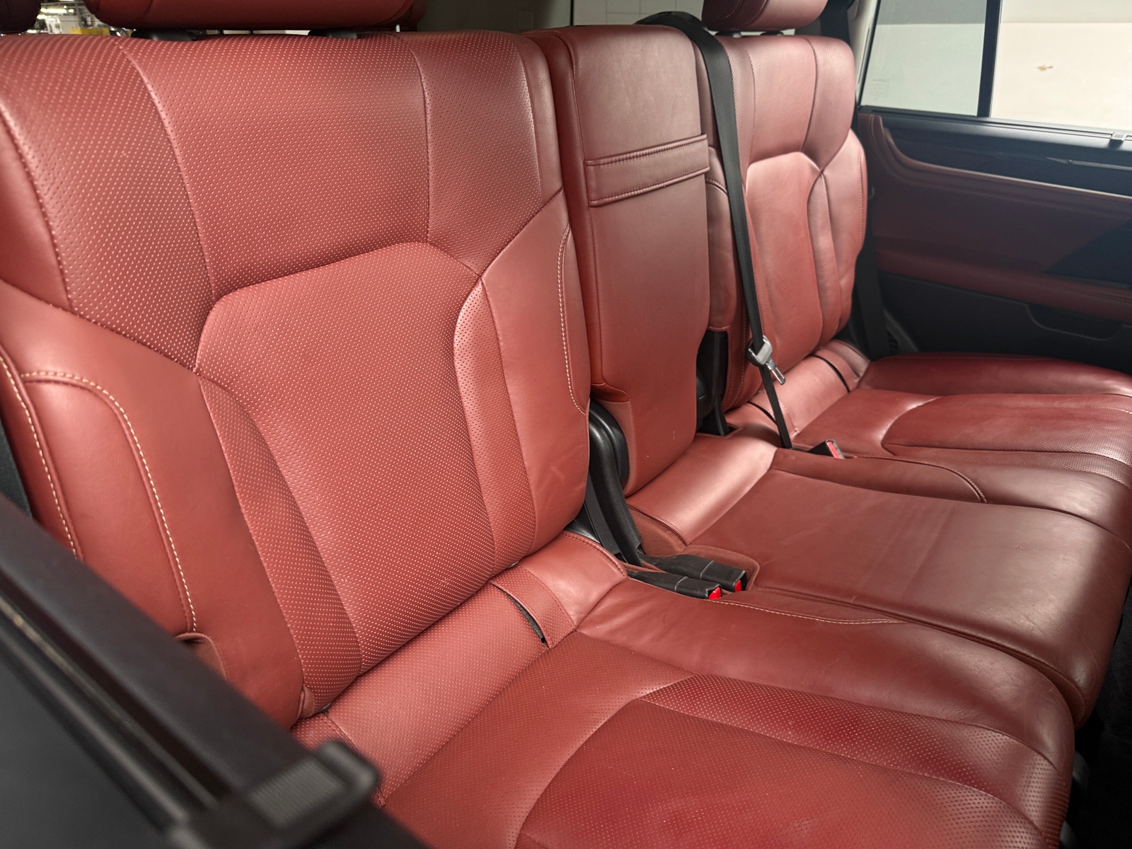 Thumbnail: 2016 Lexus LX - 5
