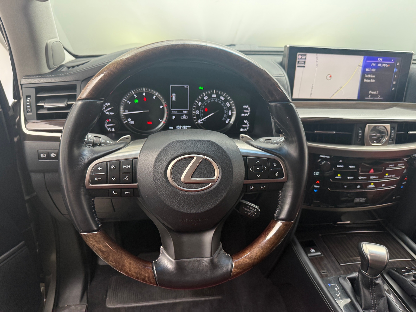 Thumbnail: 2016 Lexus LX - 4