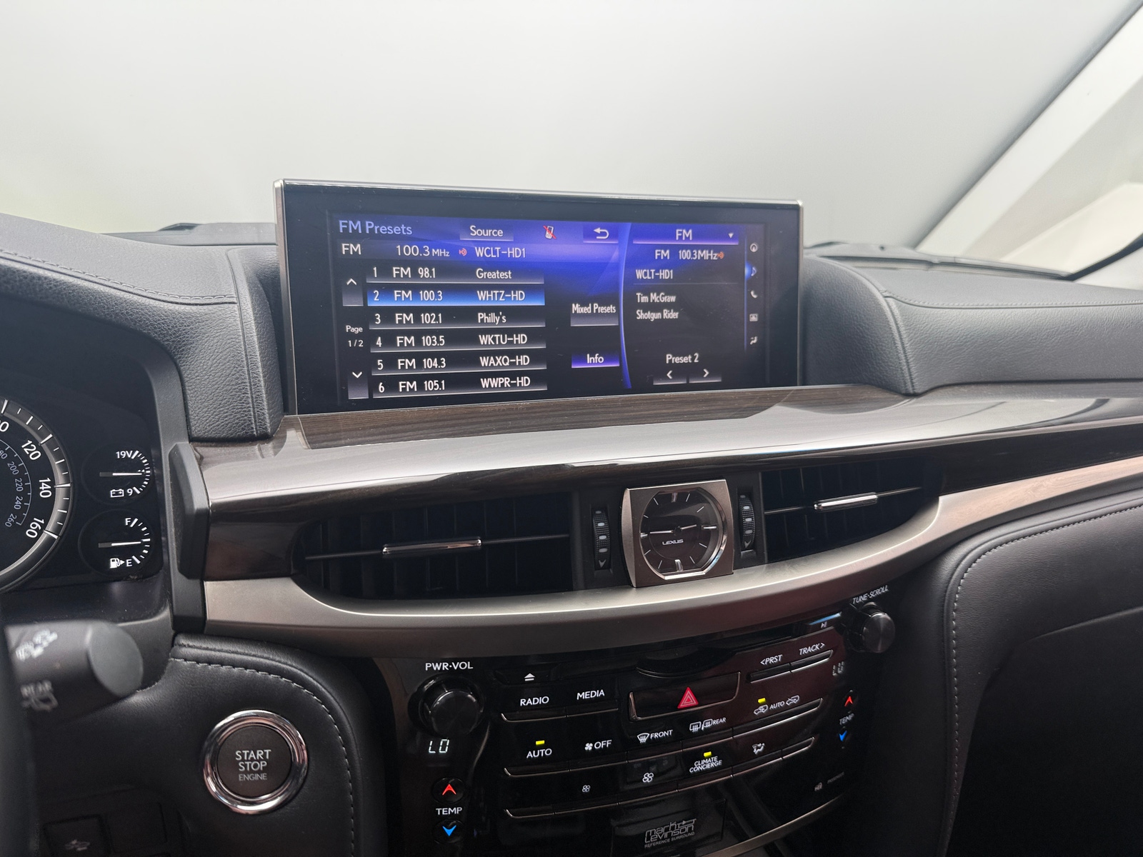 Thumbnail: 2016 Lexus LX - 3
