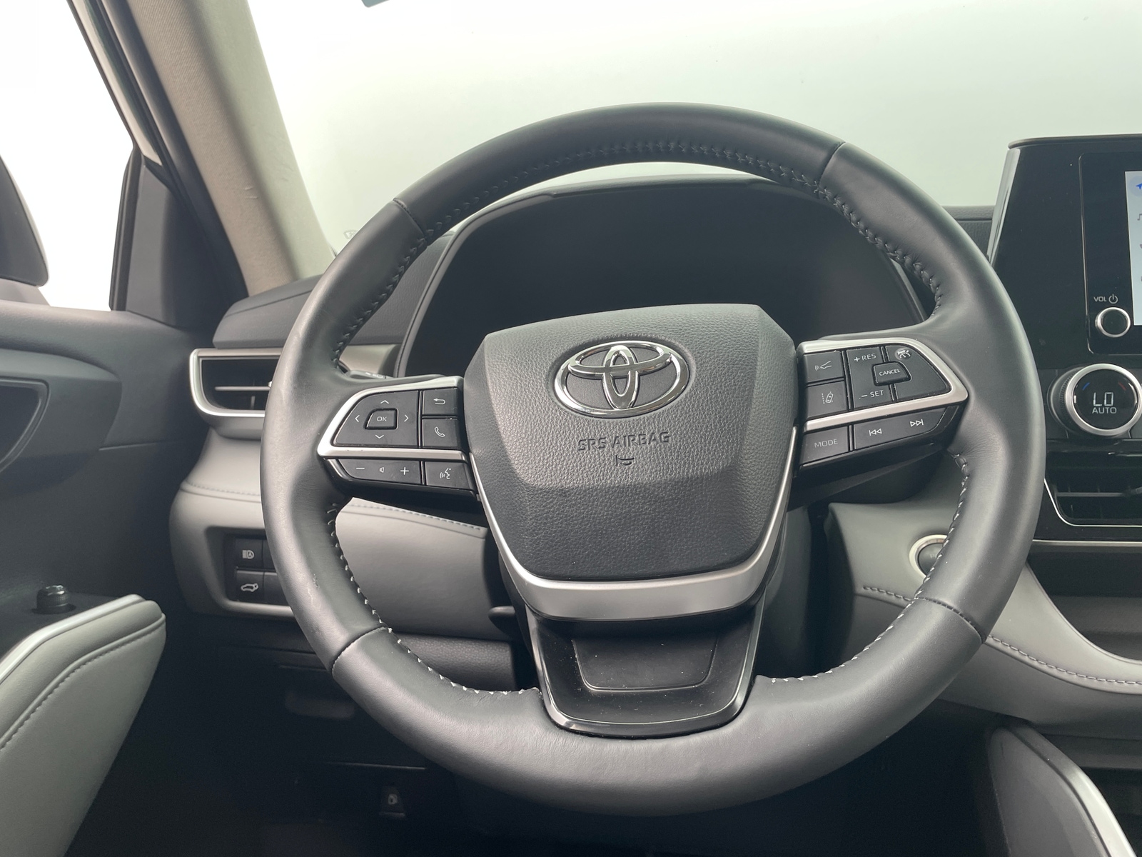 Thumbnail: 2024 Toyota Highlander - 5