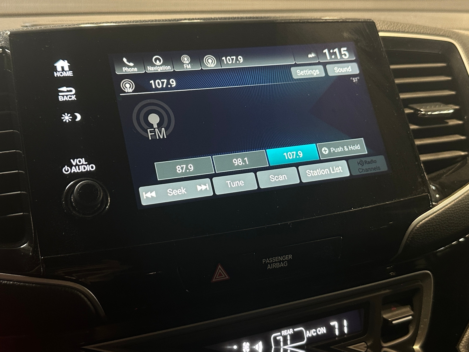 Thumbnail: 2019 Honda Pilot - 3