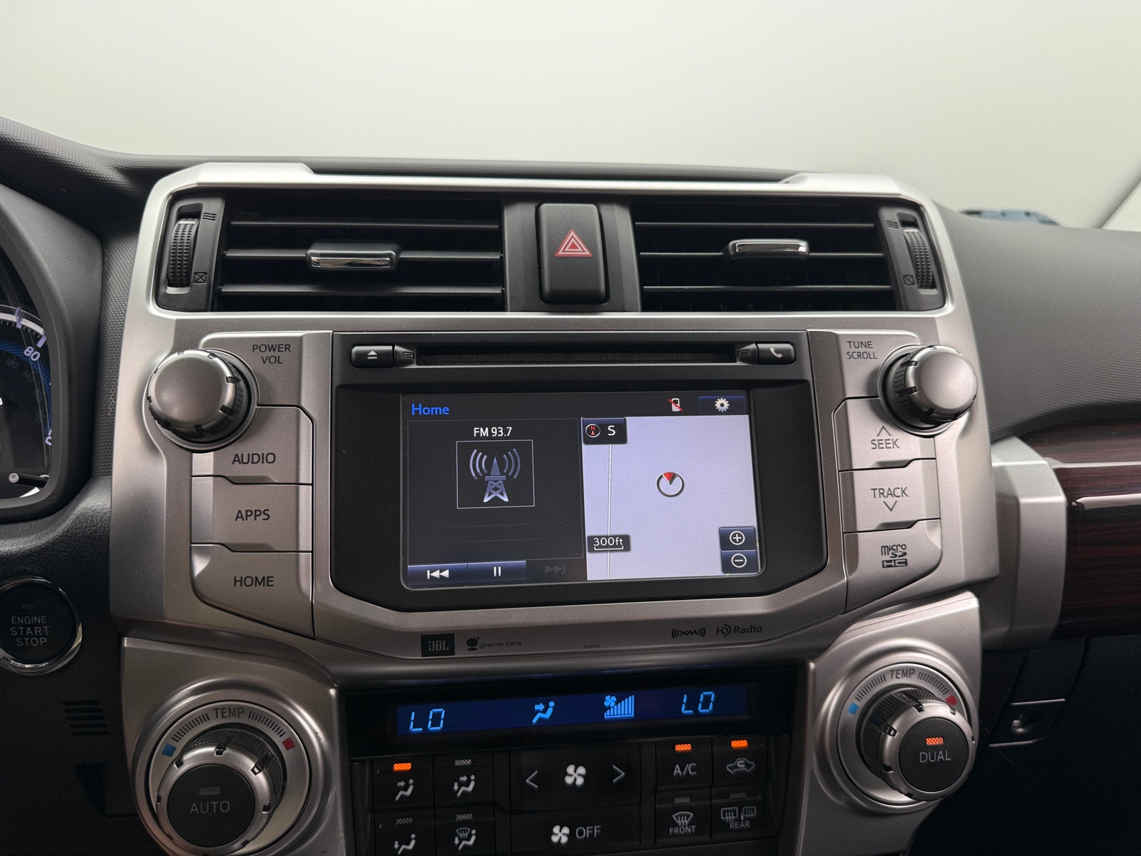 Thumbnail: 2016 Toyota 4Runner - 3