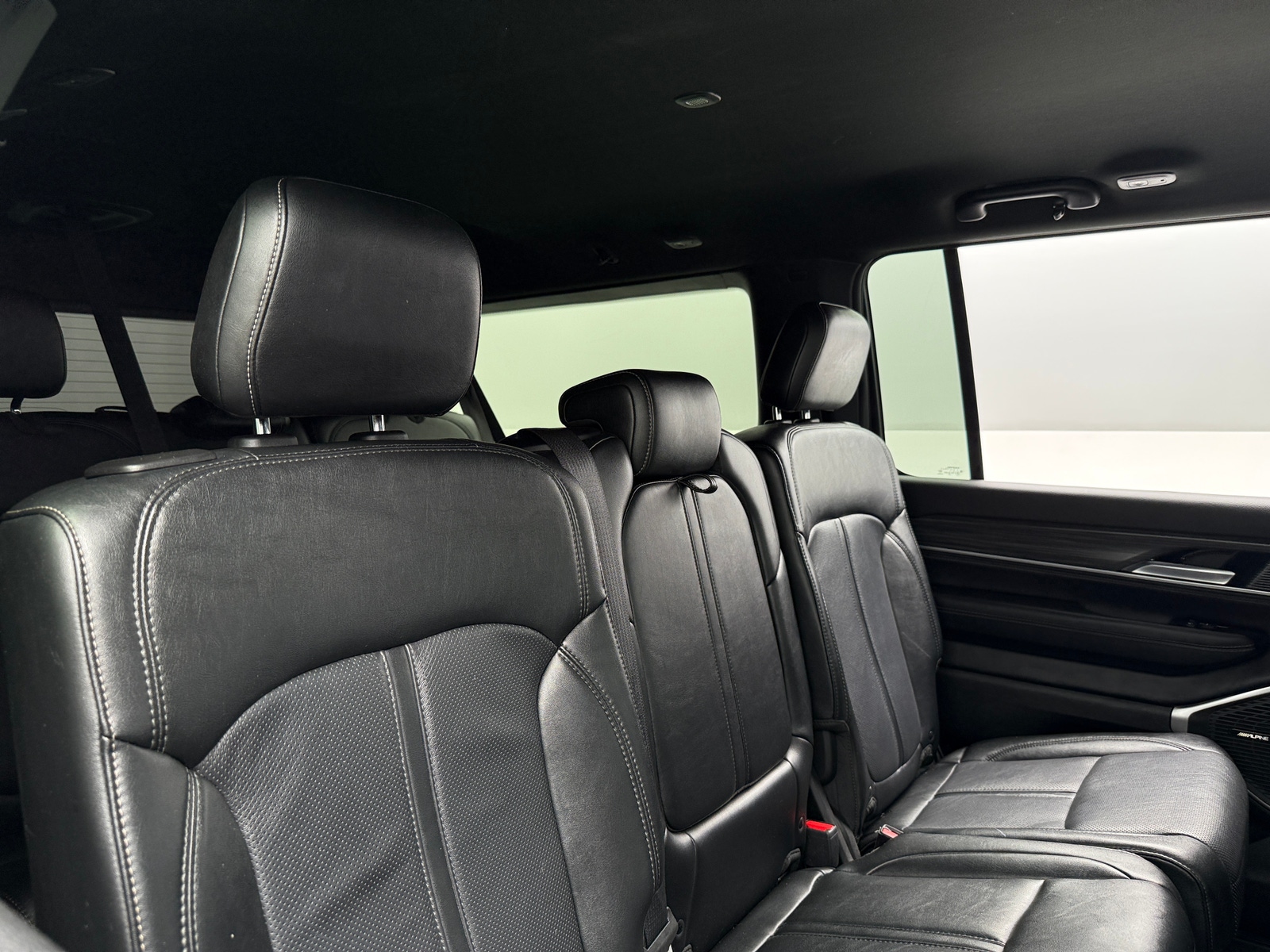 Thumbnail: 2024 Jeep Wagoneer - 5