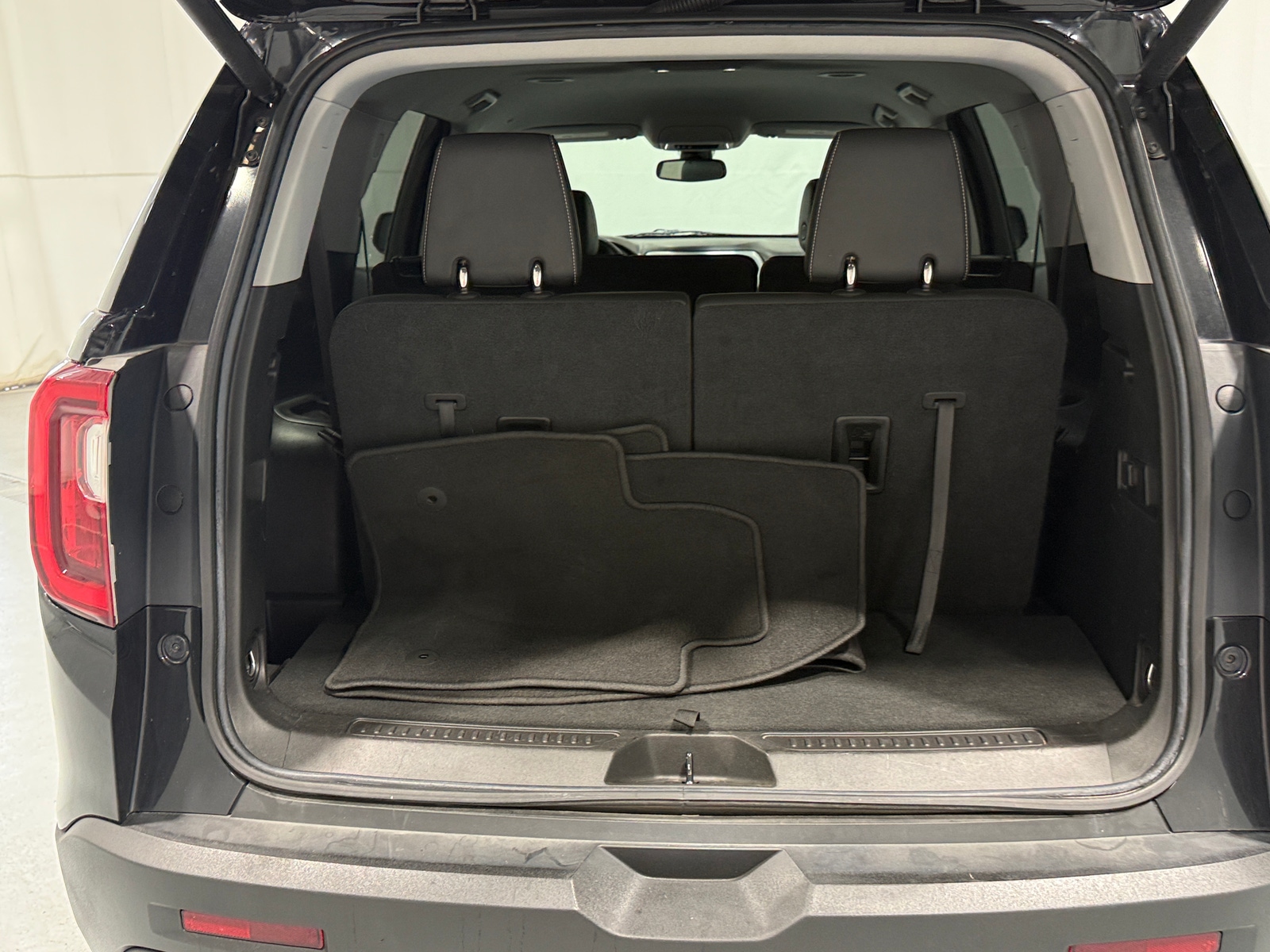 Thumbnail: 2023 GMC Acadia - 6