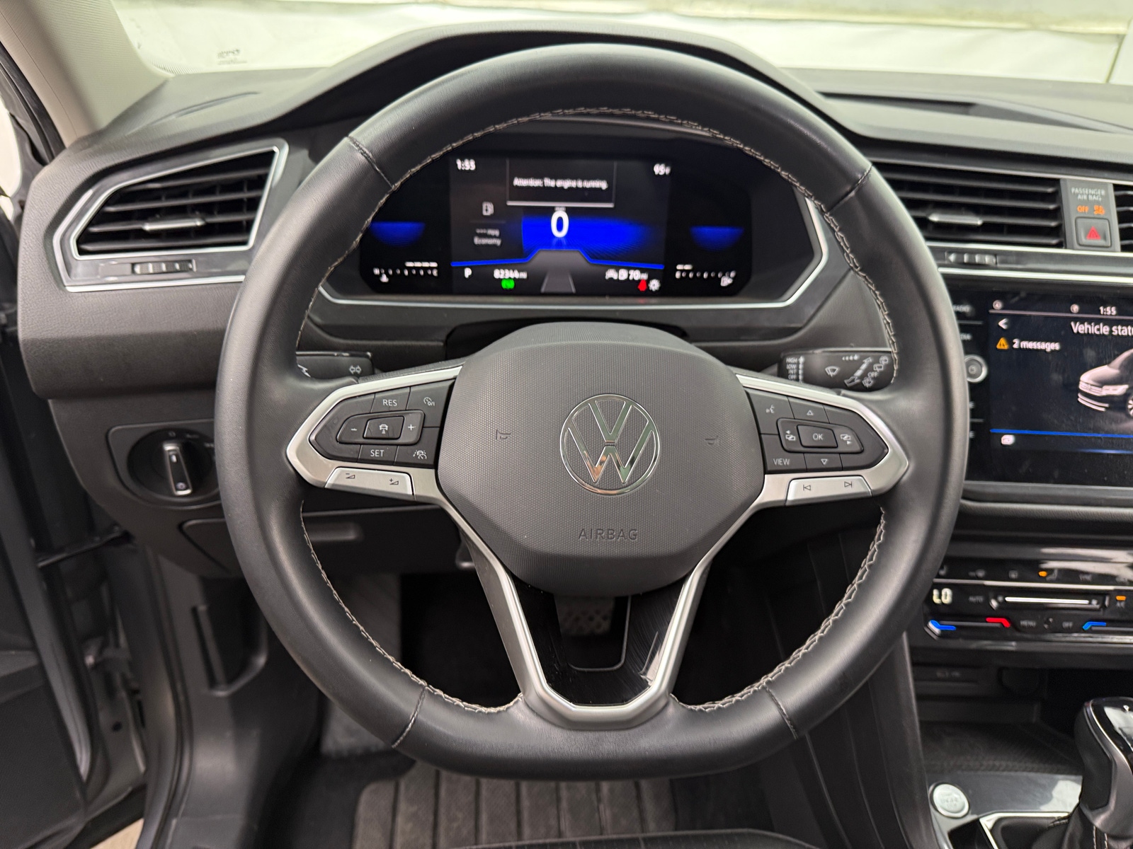 Thumbnail: 2022 Volkswagen Tiguan - 4