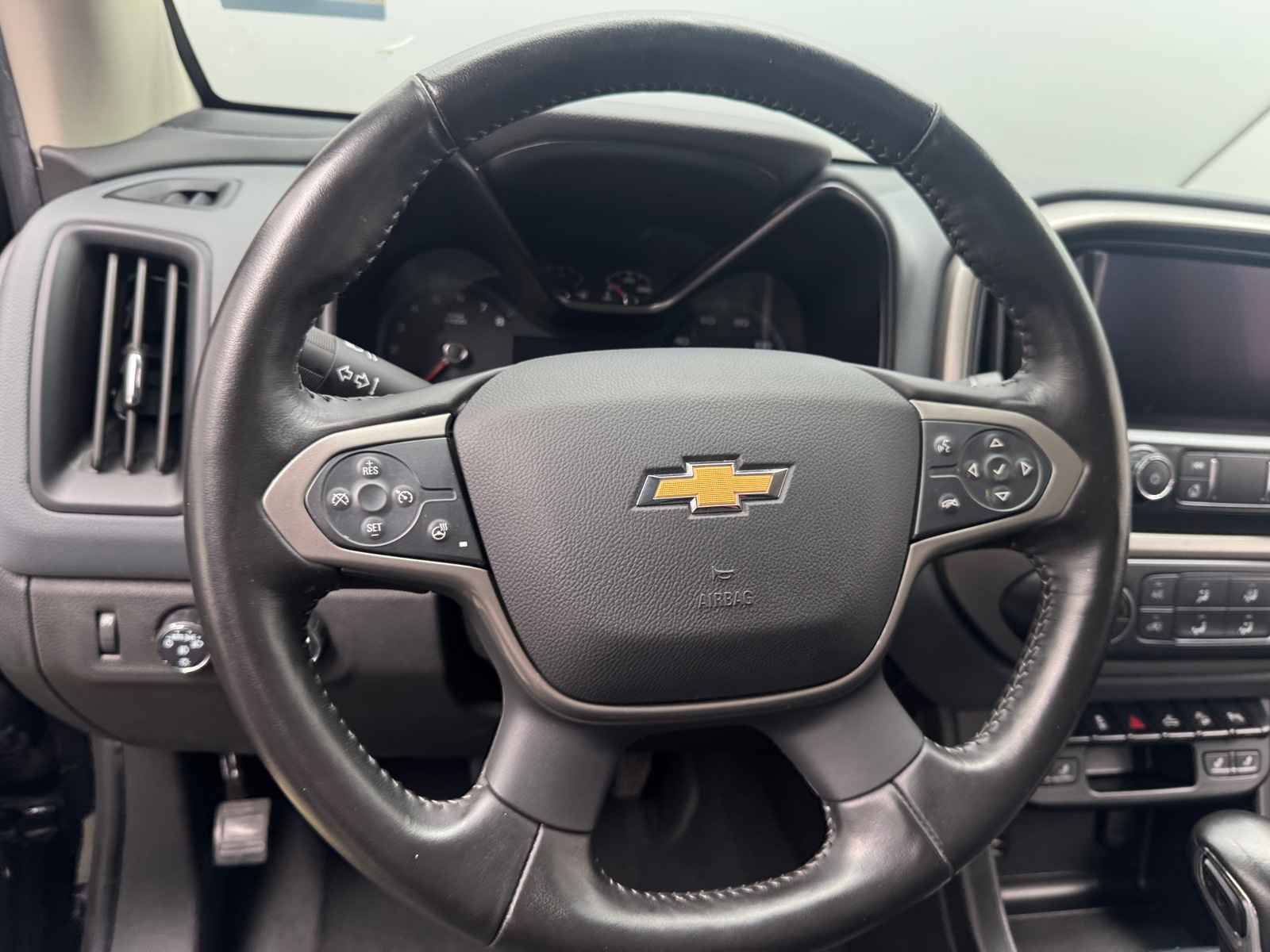 Thumbnail: 2022 Chevrolet Colorado - 5