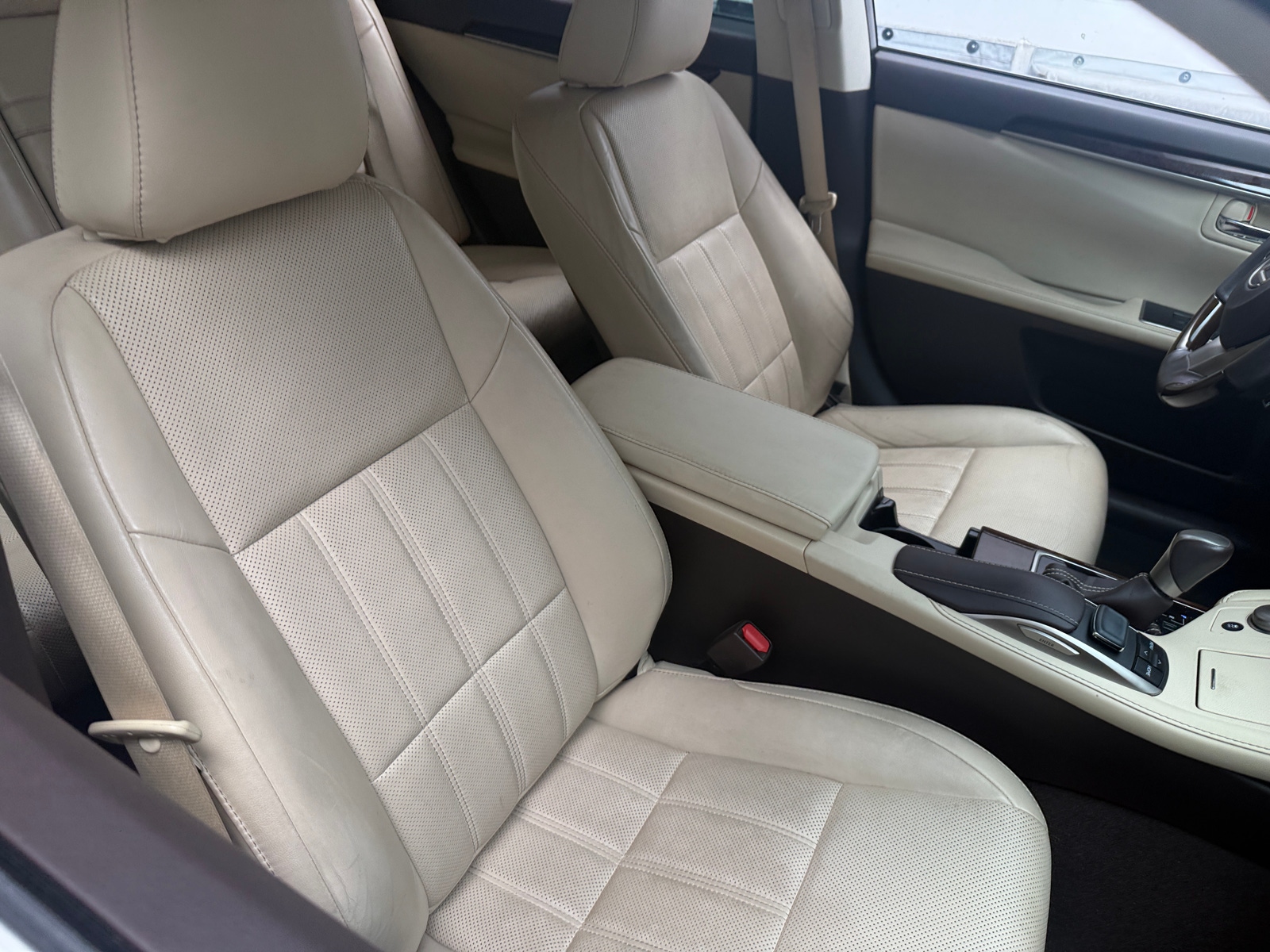 Thumbnail: 2016 Lexus ES - 2