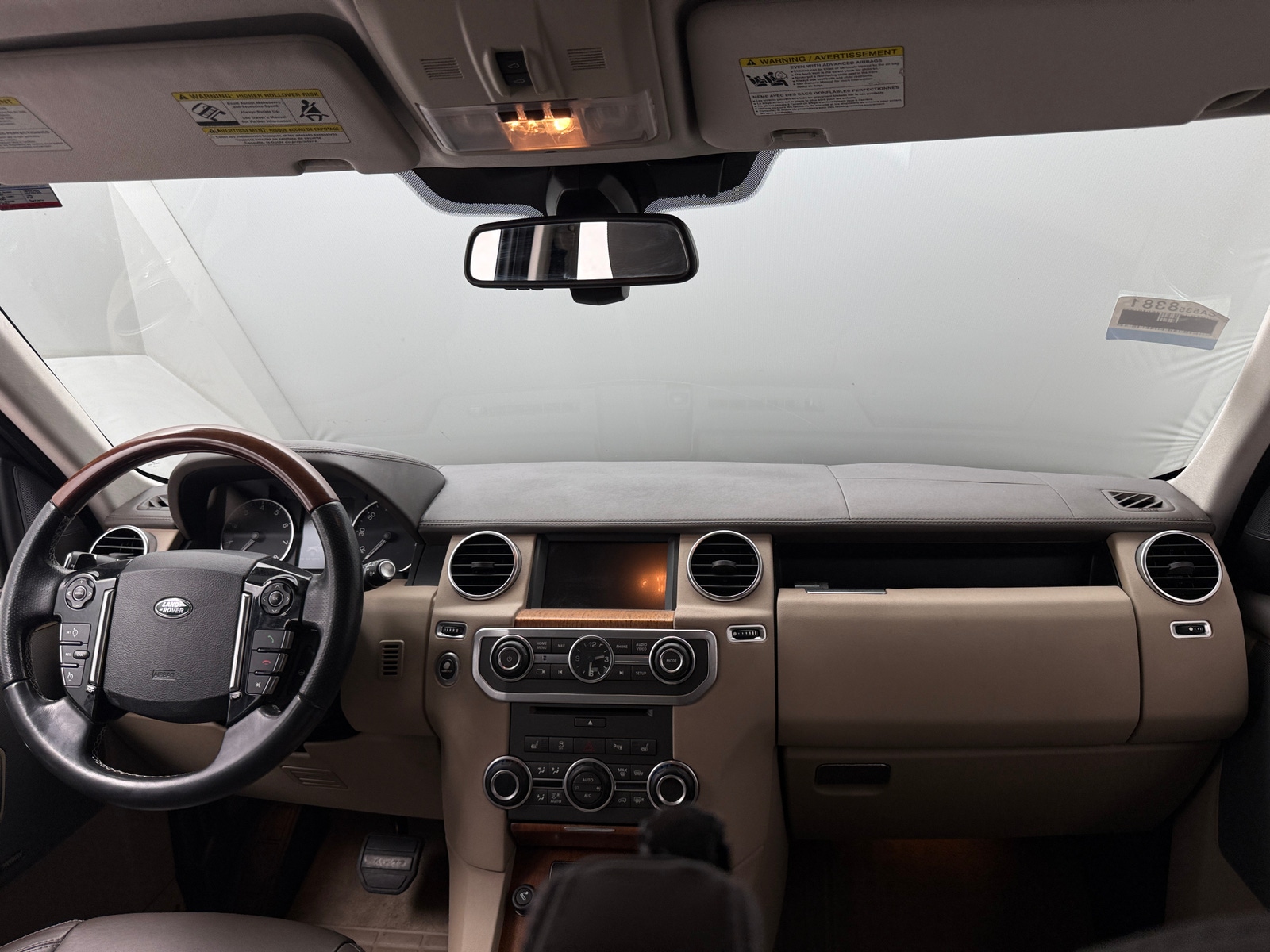 Thumbnail: 2016 Land Rover LR4 - 2