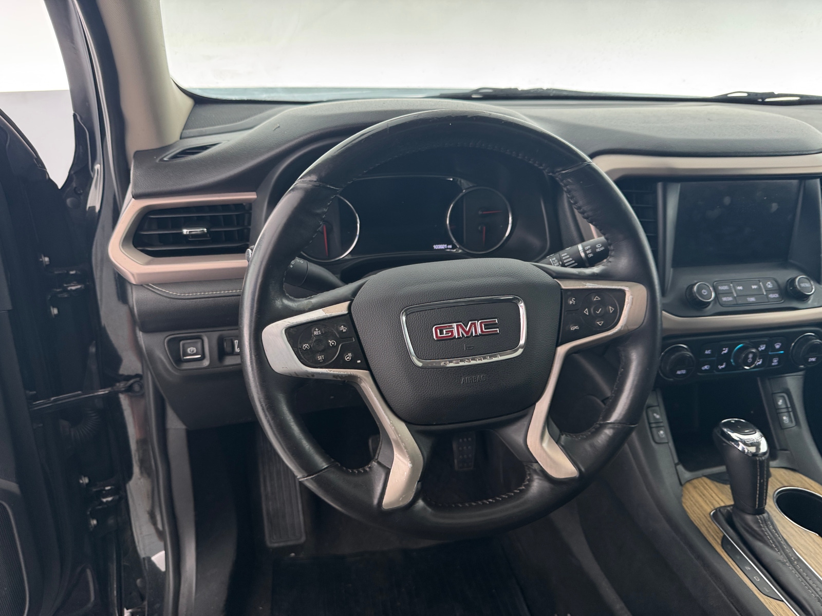 Thumbnail: 2017 GMC Acadia - 4