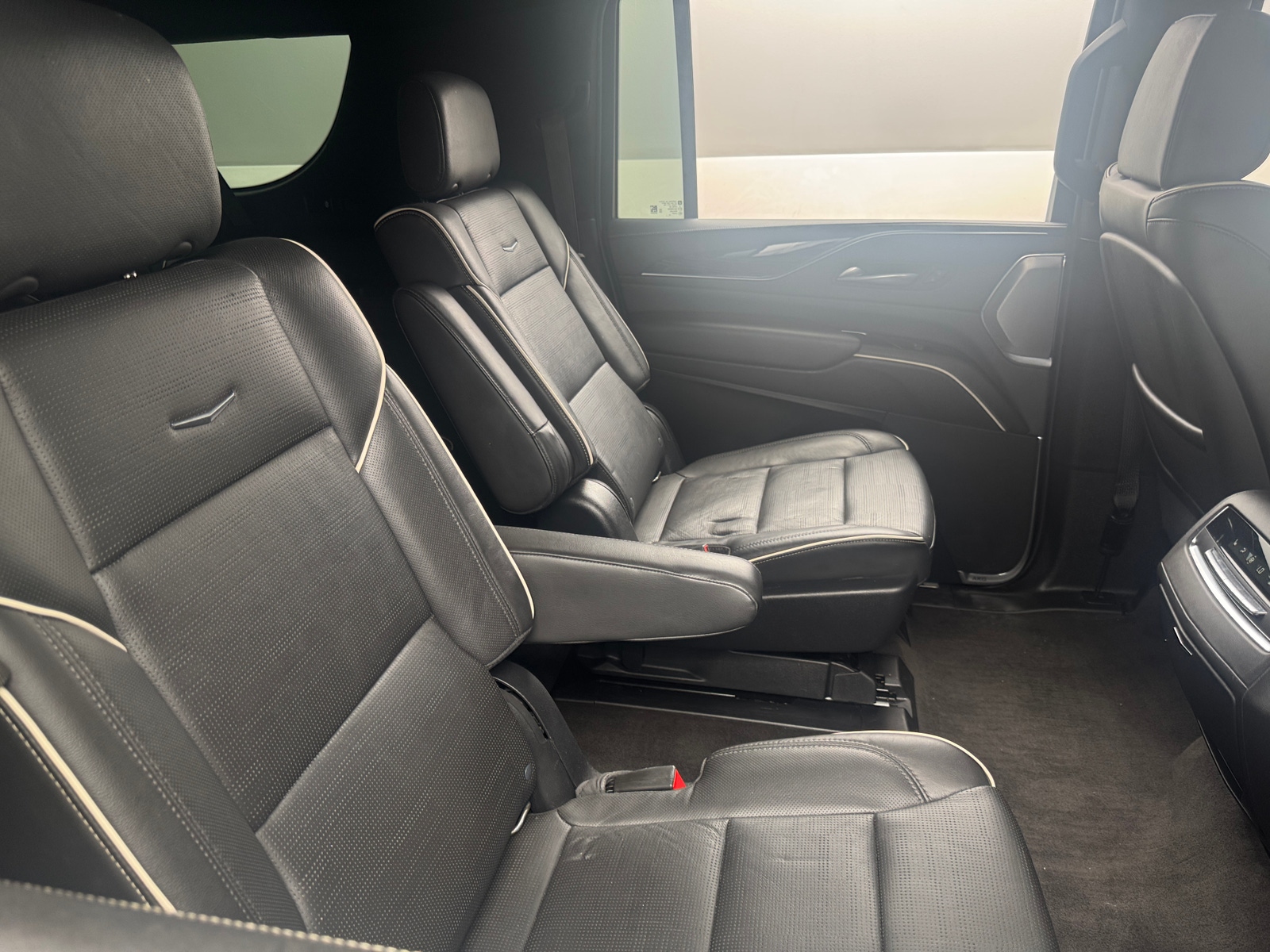 Thumbnail: 2022 Cadillac Escalade - 5